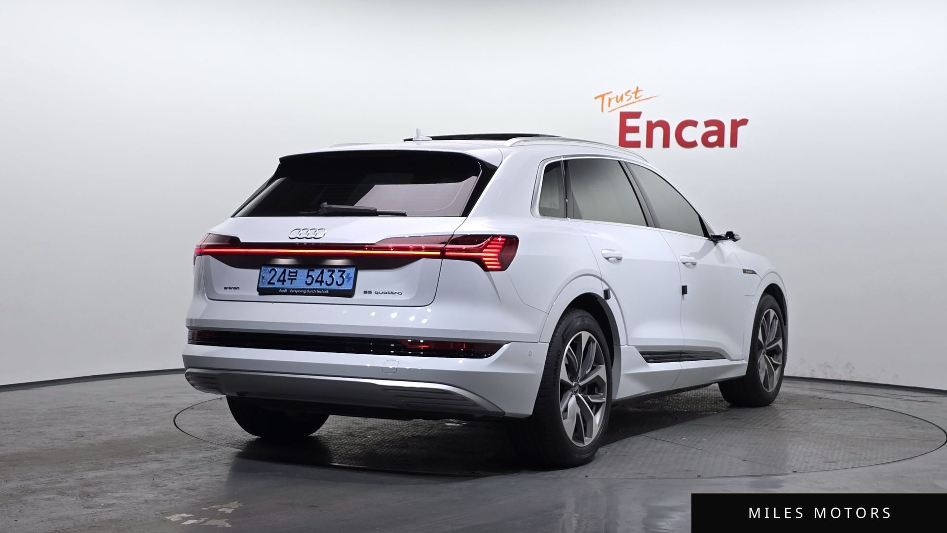 Audi e-tron 2021 — миниатюра 2