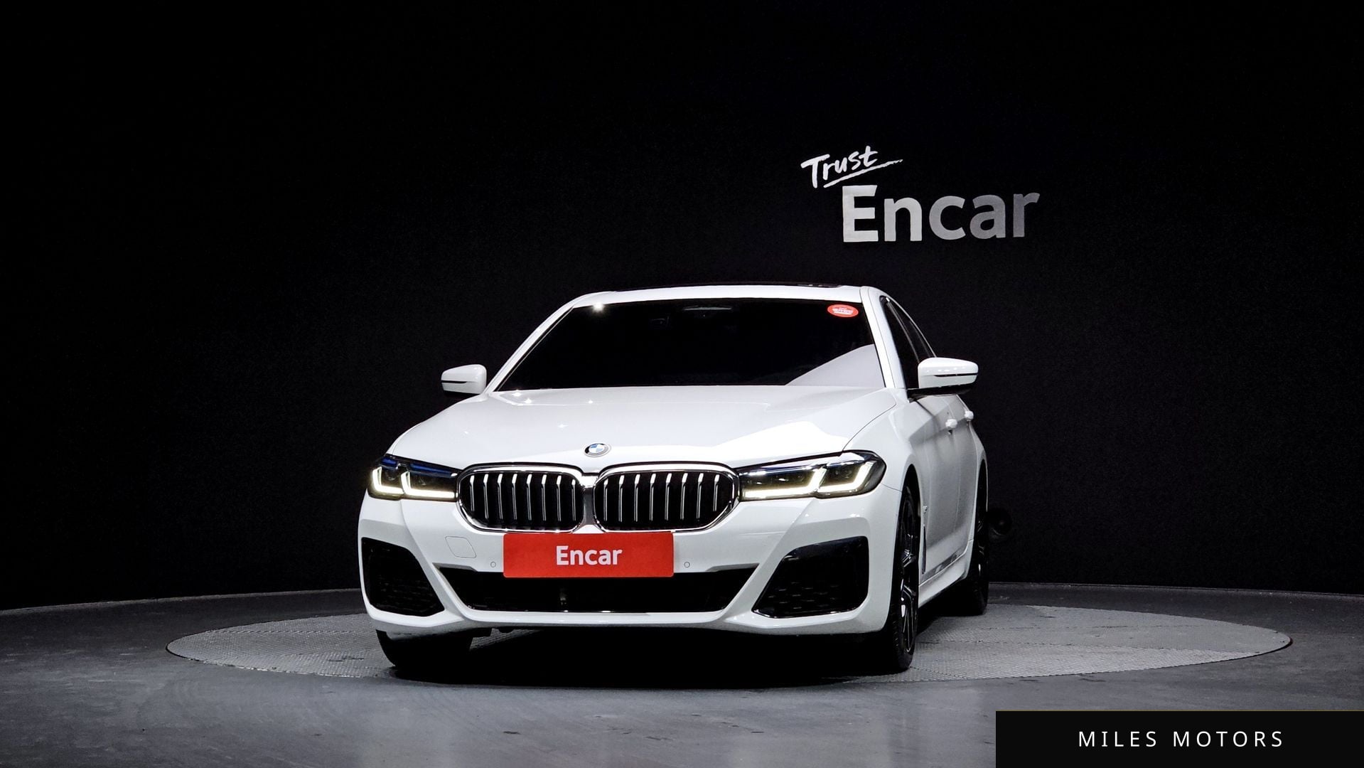 BMW 5 Series (G30) 2023 — миниатюра 3