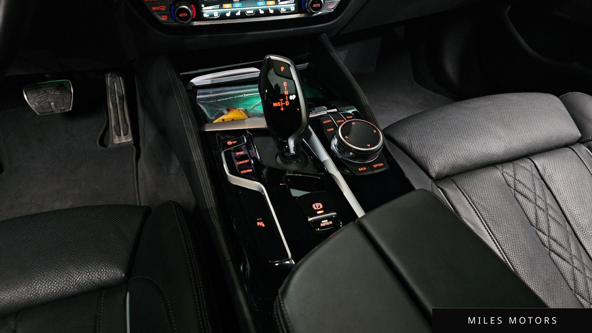 BMW 5 Series (G30) 2023 — миниатюра 9