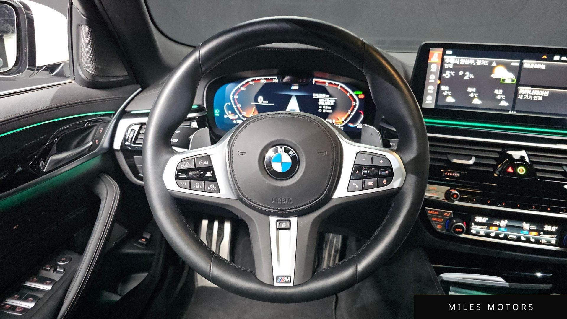 BMW 5 Series (G30) 2023 — миниатюра 13