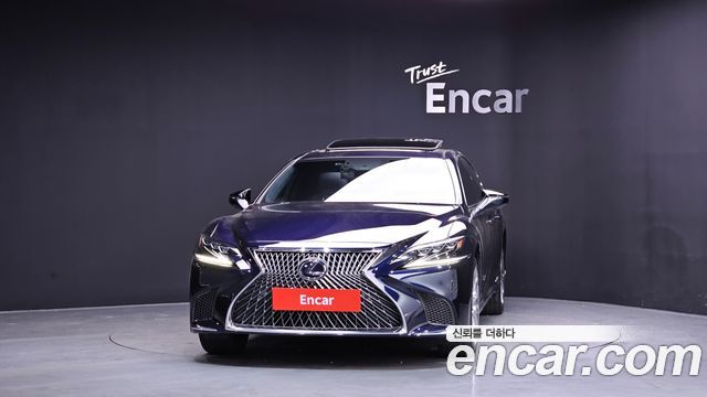 Лексус LS500h 2019 — миниатюра 3