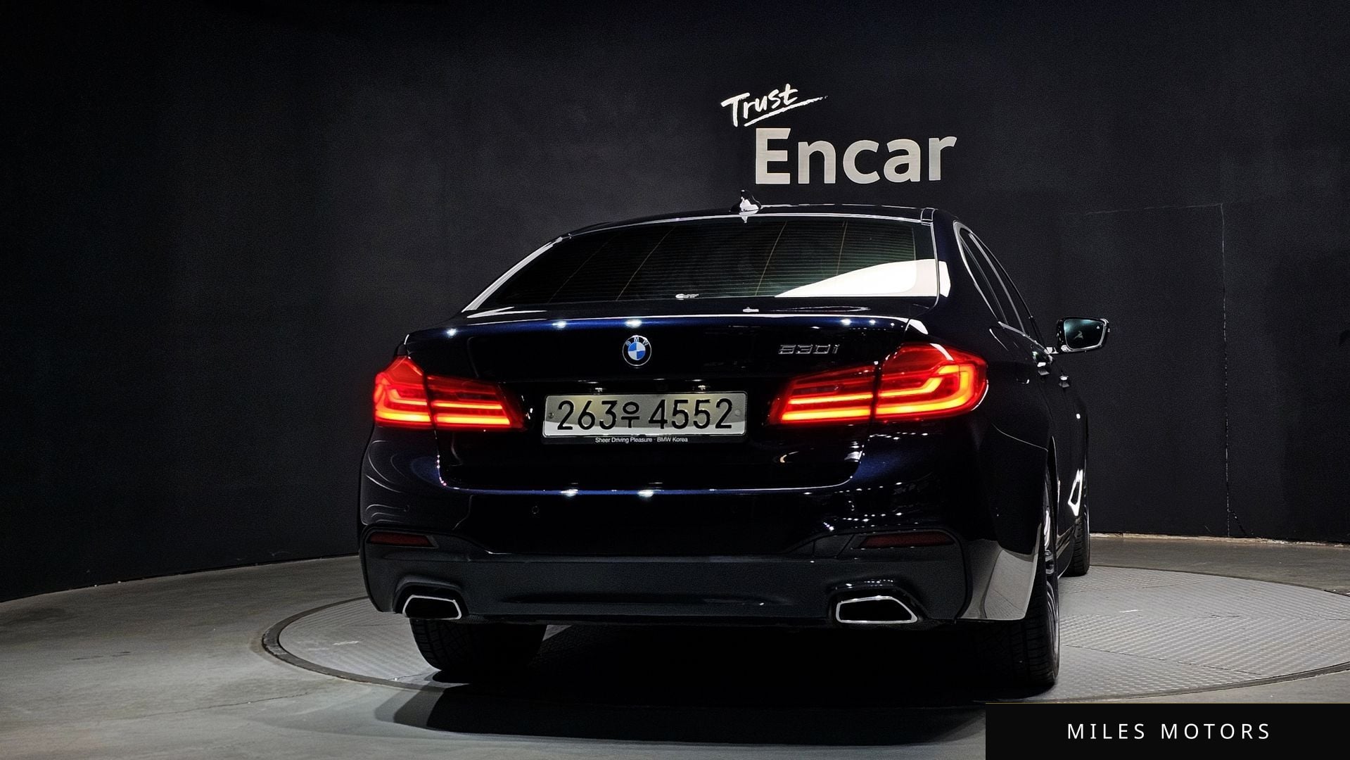 BMW 5 Series (G30) 2020 — миниатюра 4