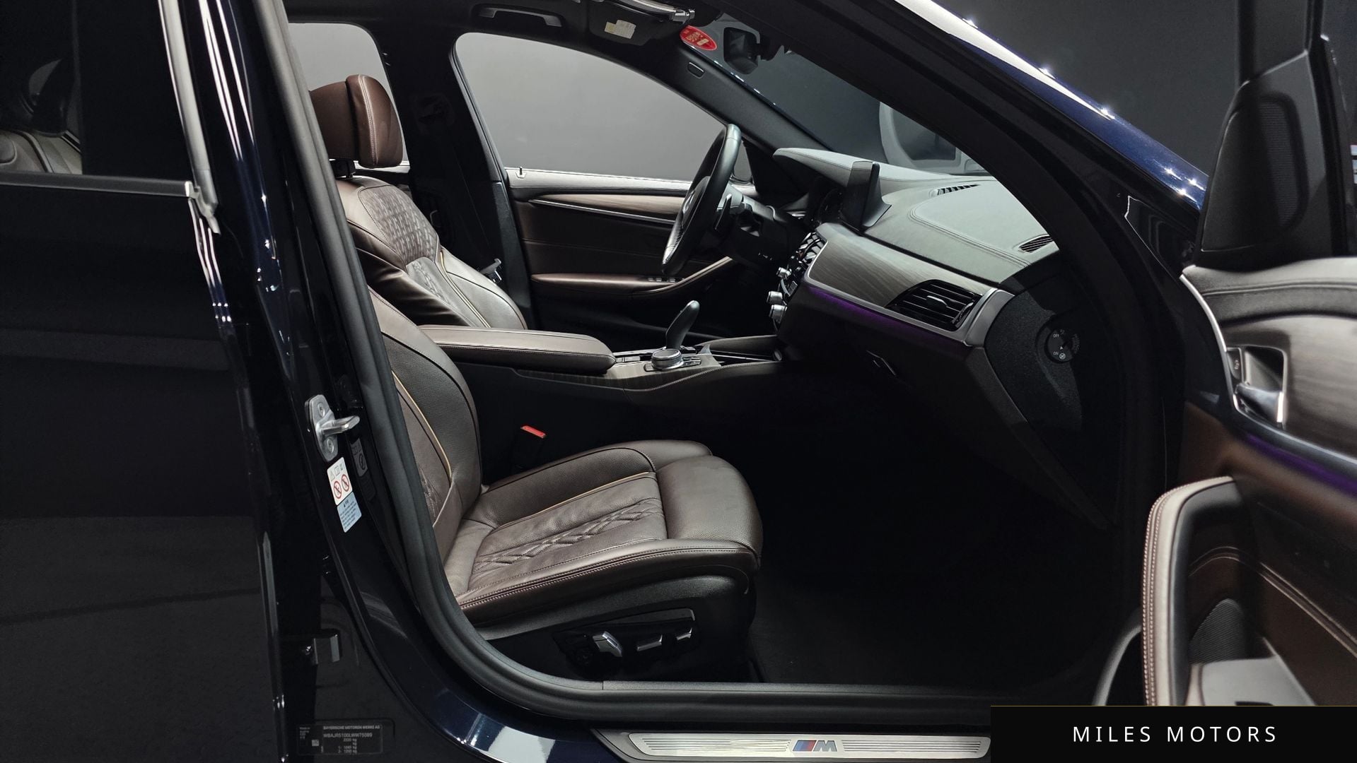 BMW 5 Series (G30) 2020 — миниатюра 10