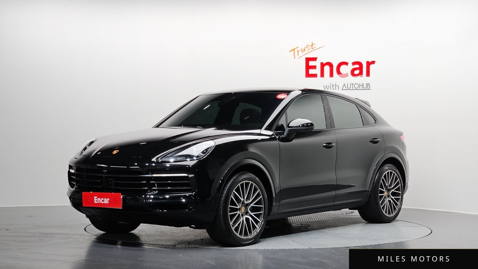 Porsche Cayenne 2023 — фото 1 из 12