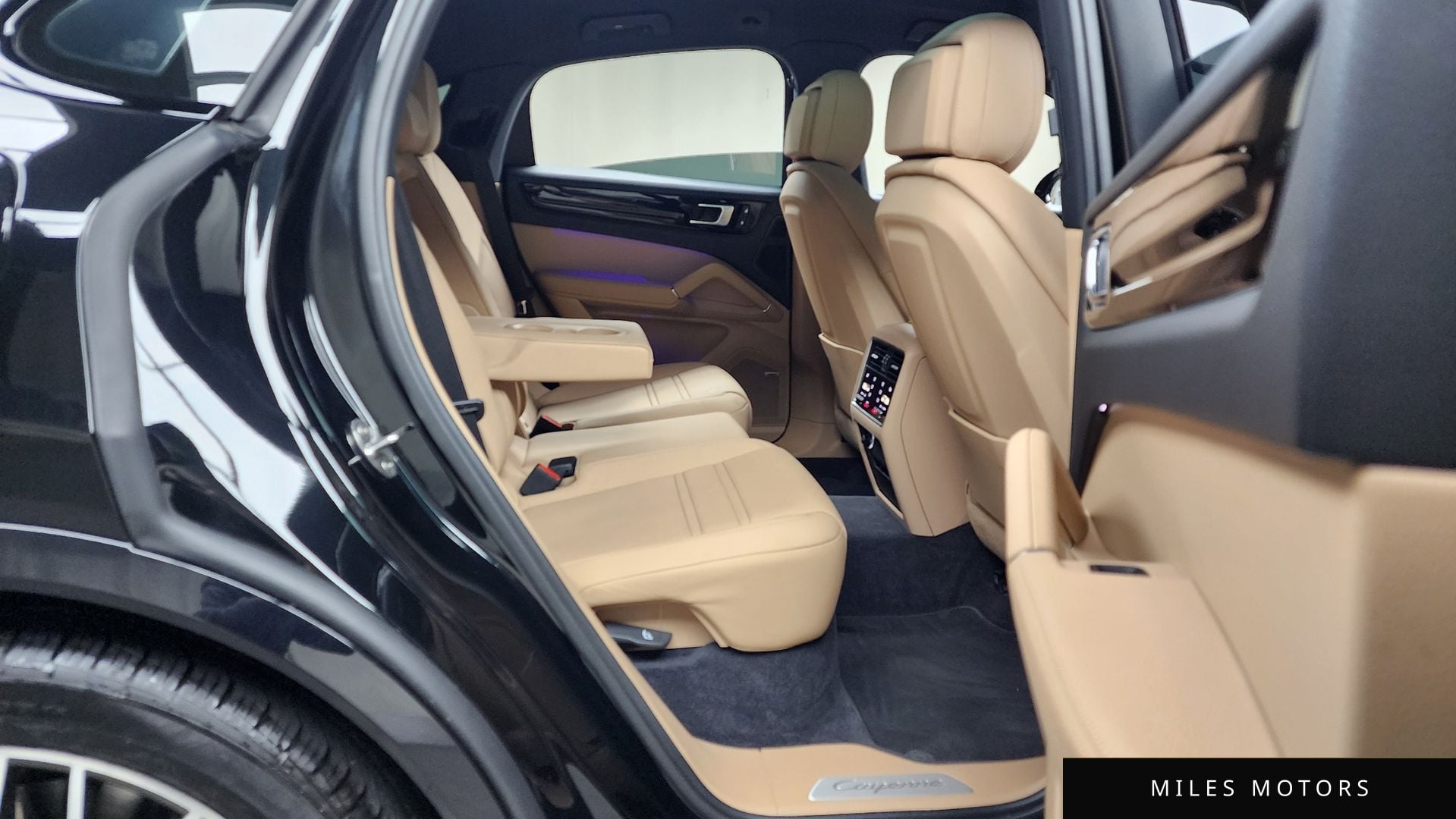 Porsche Cayenne 2023 — миниатюра 12