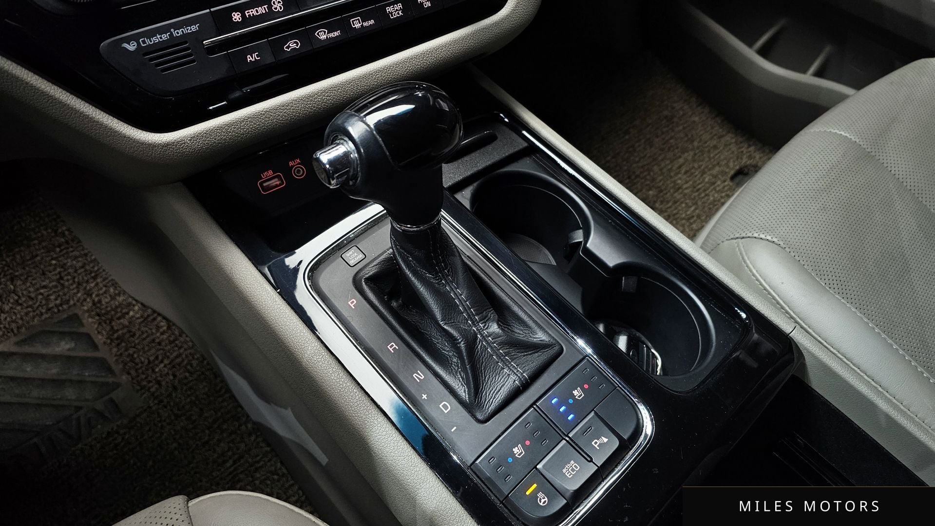 Kia Canival 2016 — миниатюра 9