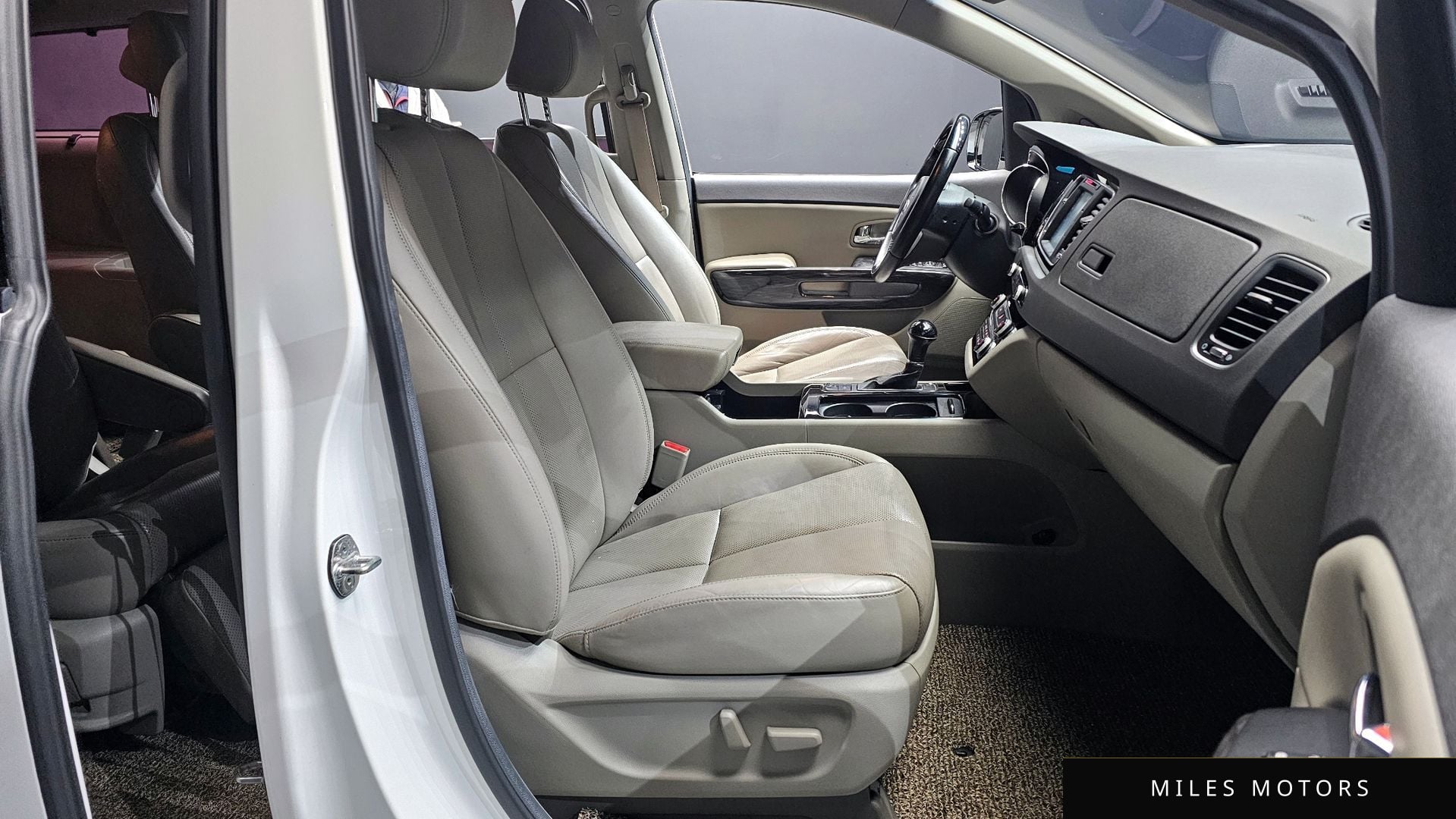 Kia Canival 2016 — миниатюра 11