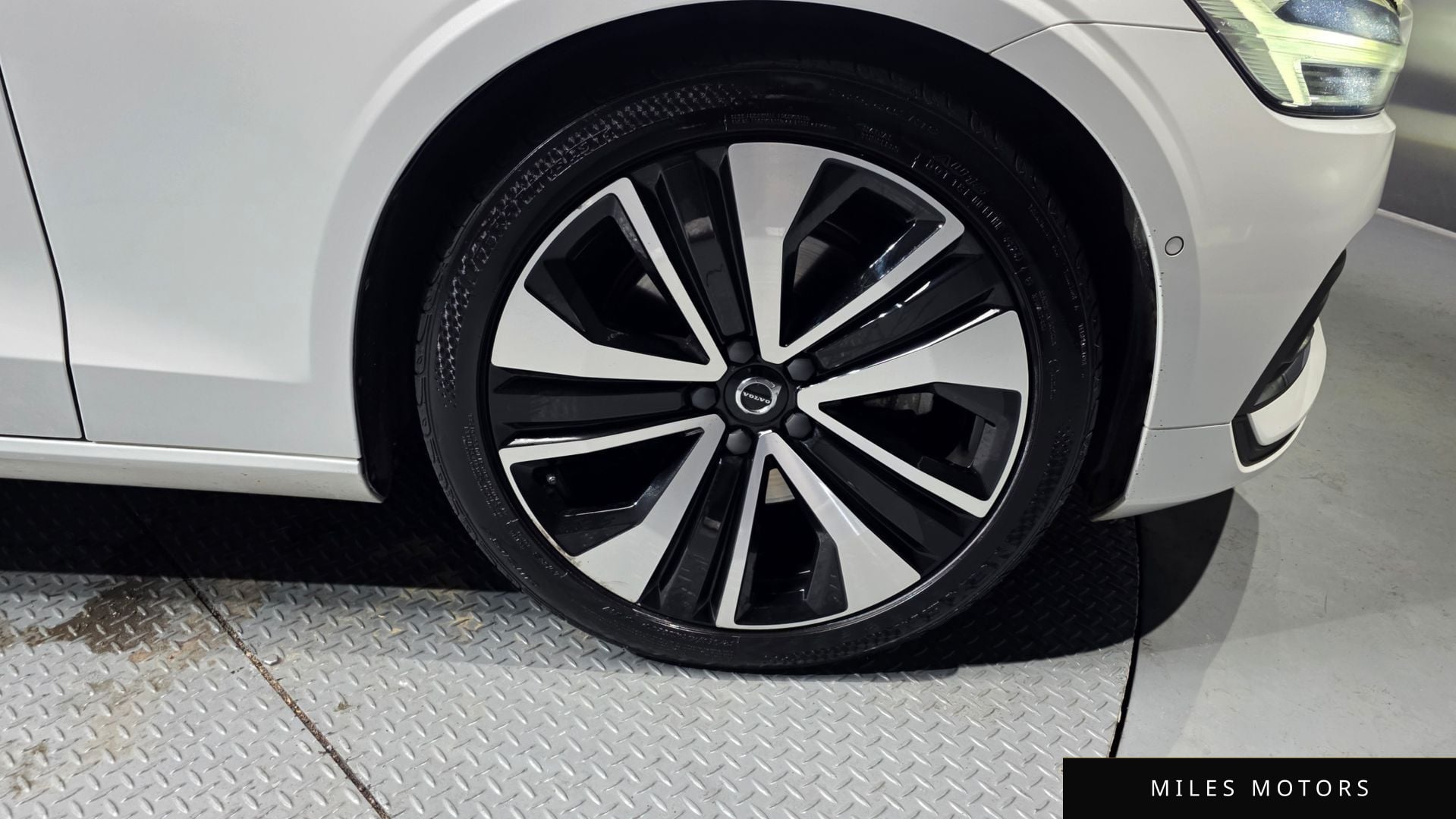 Volvo S60 2023 — миниатюра 5