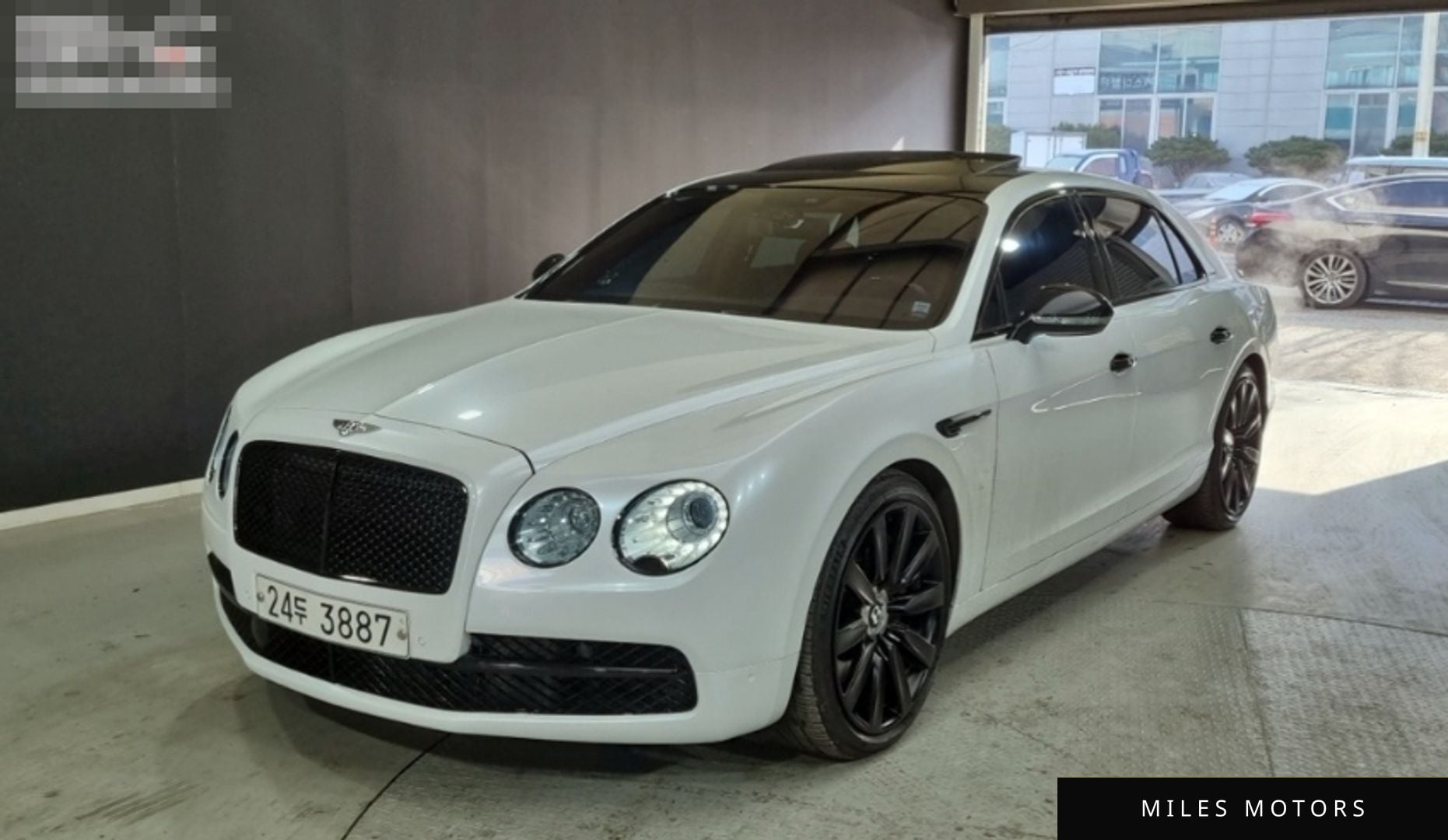 Bentley Flying Spur 2014 — фото 1 из 12