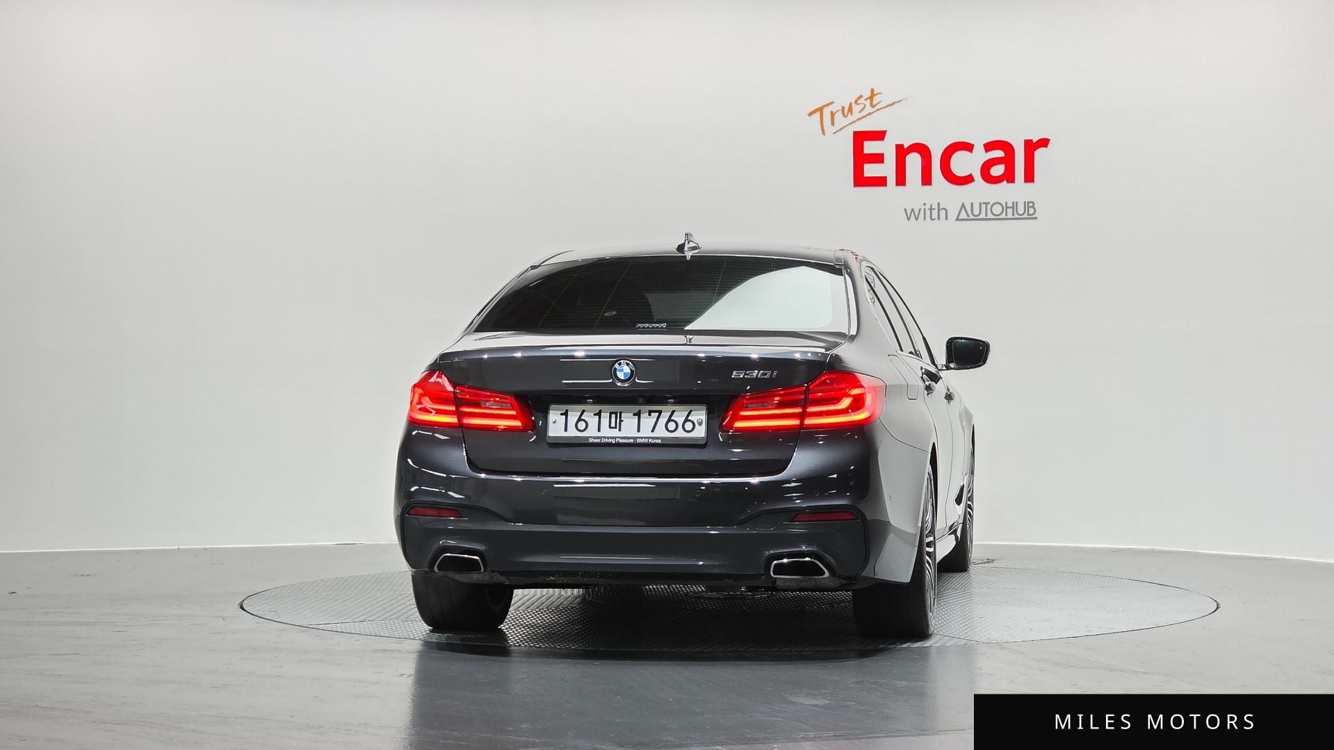 BMW 5 Series (G30) 2020 — миниатюра 4