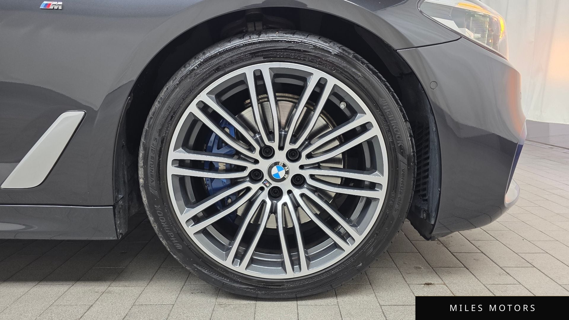 BMW 5 Series (G30) 2020 — миниатюра 5