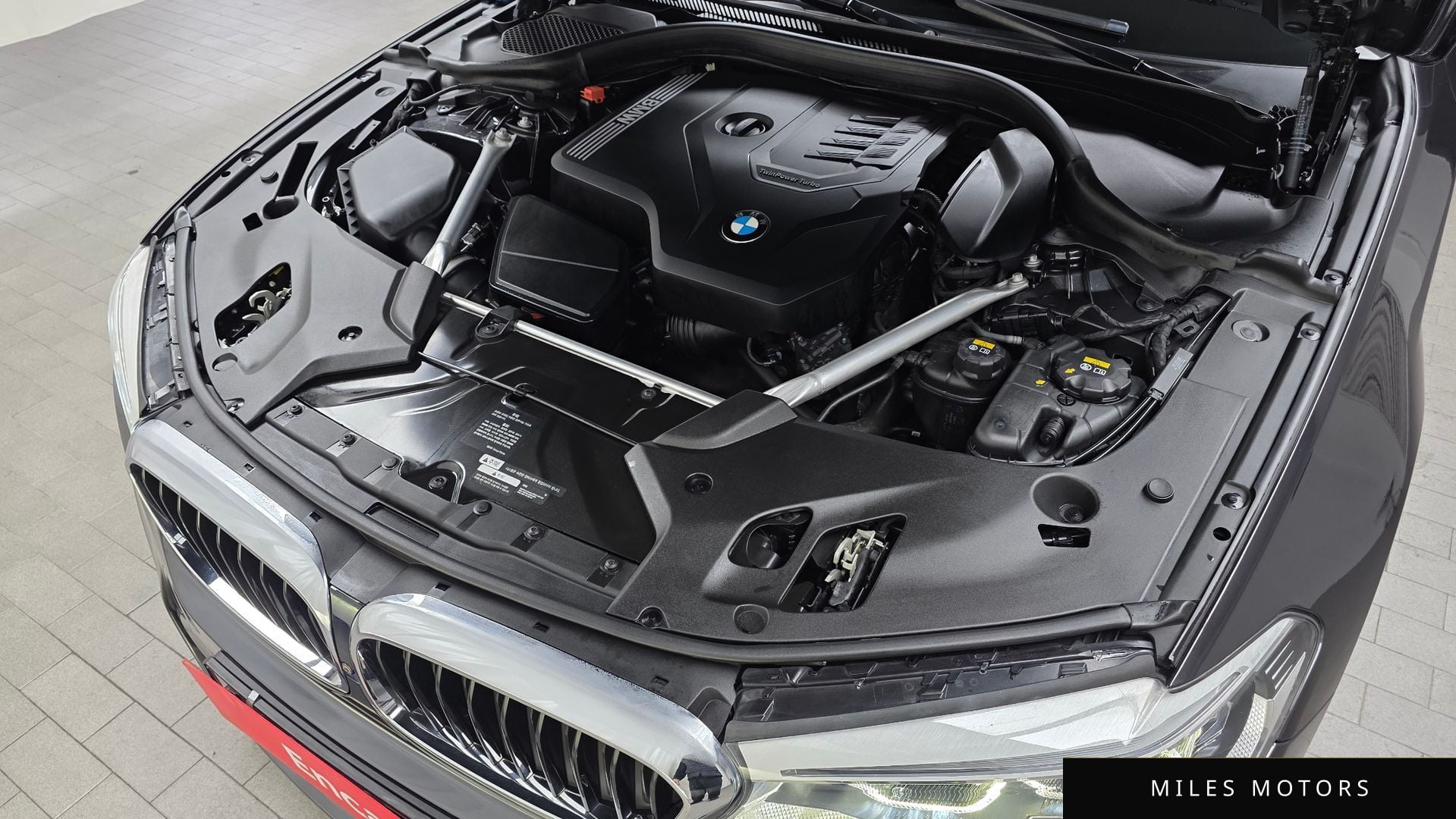 BMW 5 Series (G30) 2020 — миниатюра 6