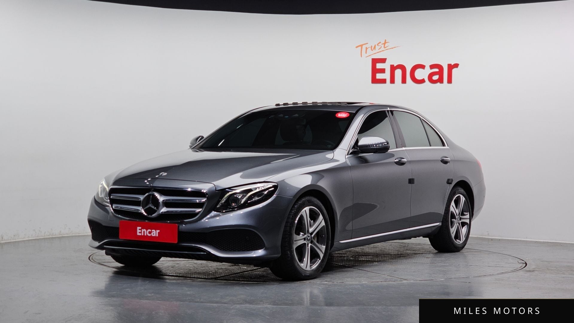 Mercedes-Benz E-Class W213 2017 — фото 1 из 12