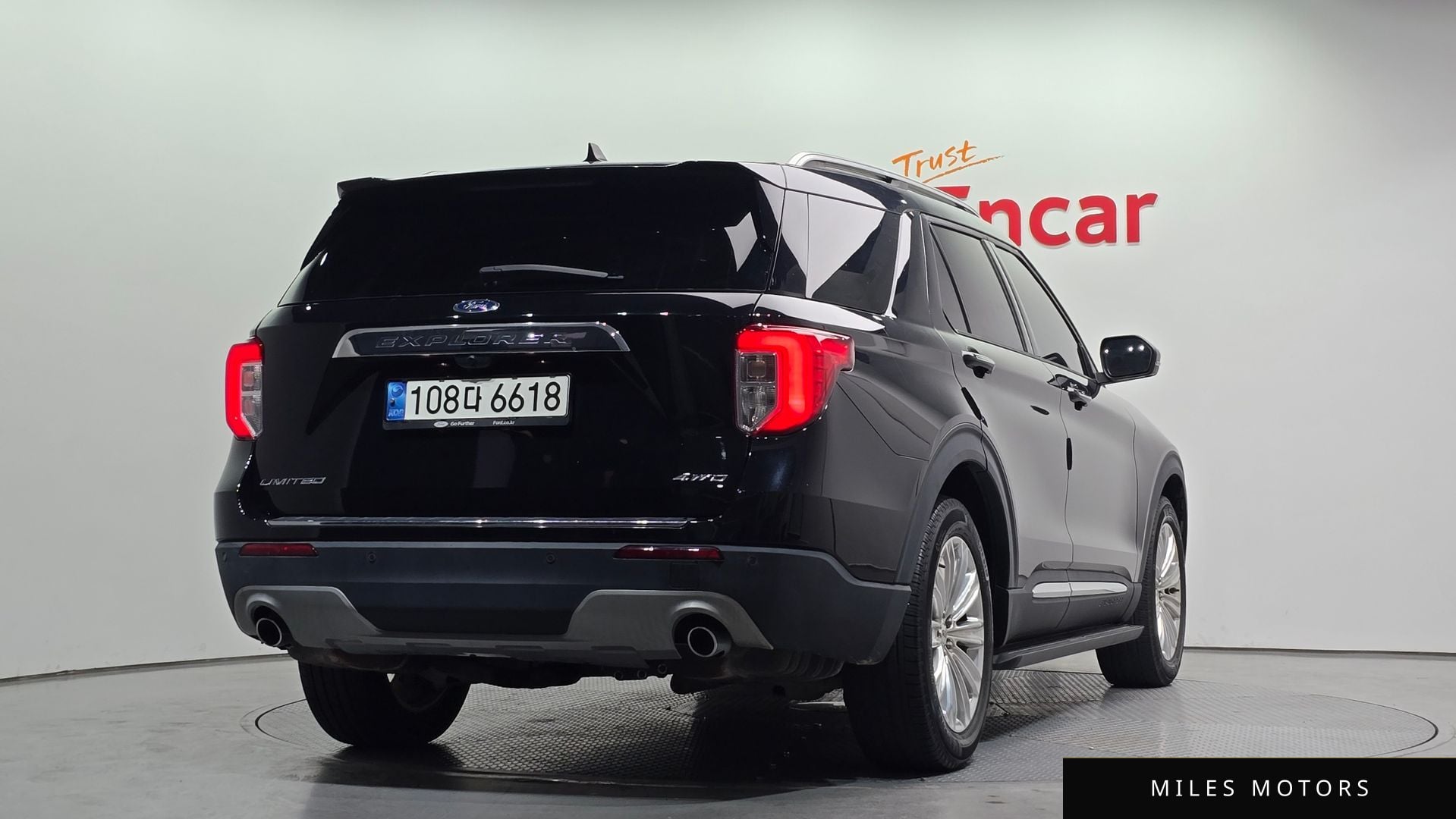 Ford Explorer 2021 — миниатюра 2