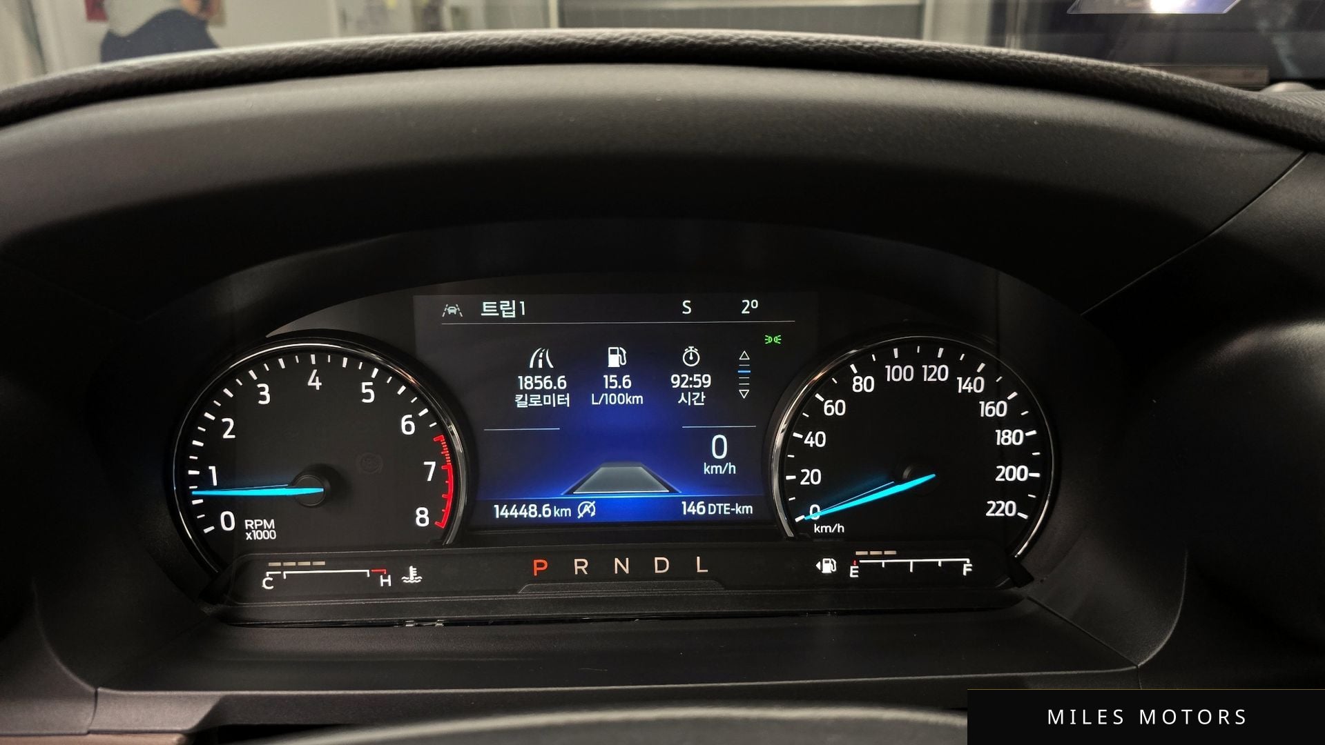 Ford Explorer 2021 — миниатюра 8