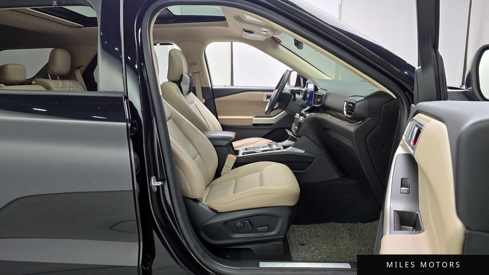 Ford Explorer 2021 — миниатюра 10