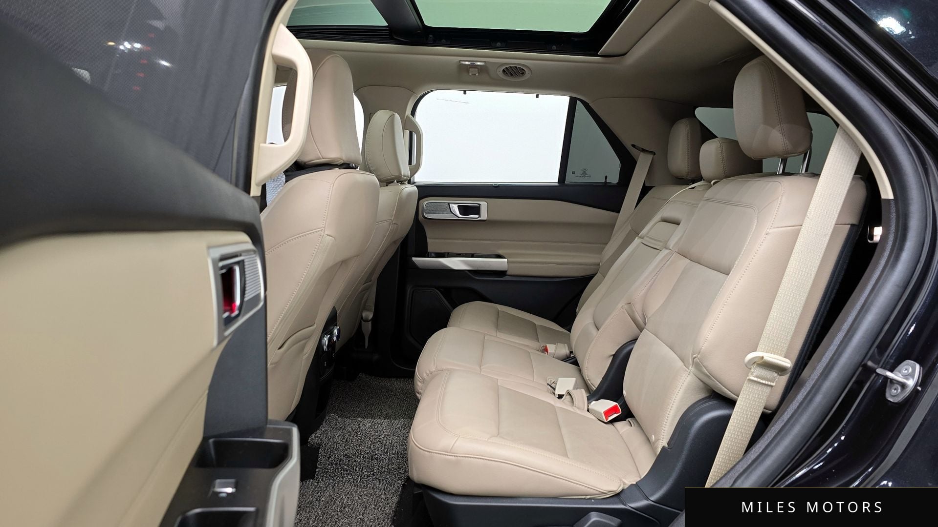Ford Explorer 2021 — миниатюра 12