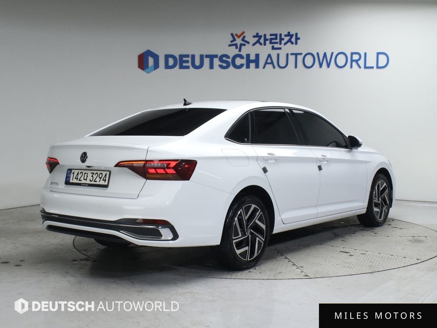 Volkswagen Jetta 2023 — миниатюра 2
