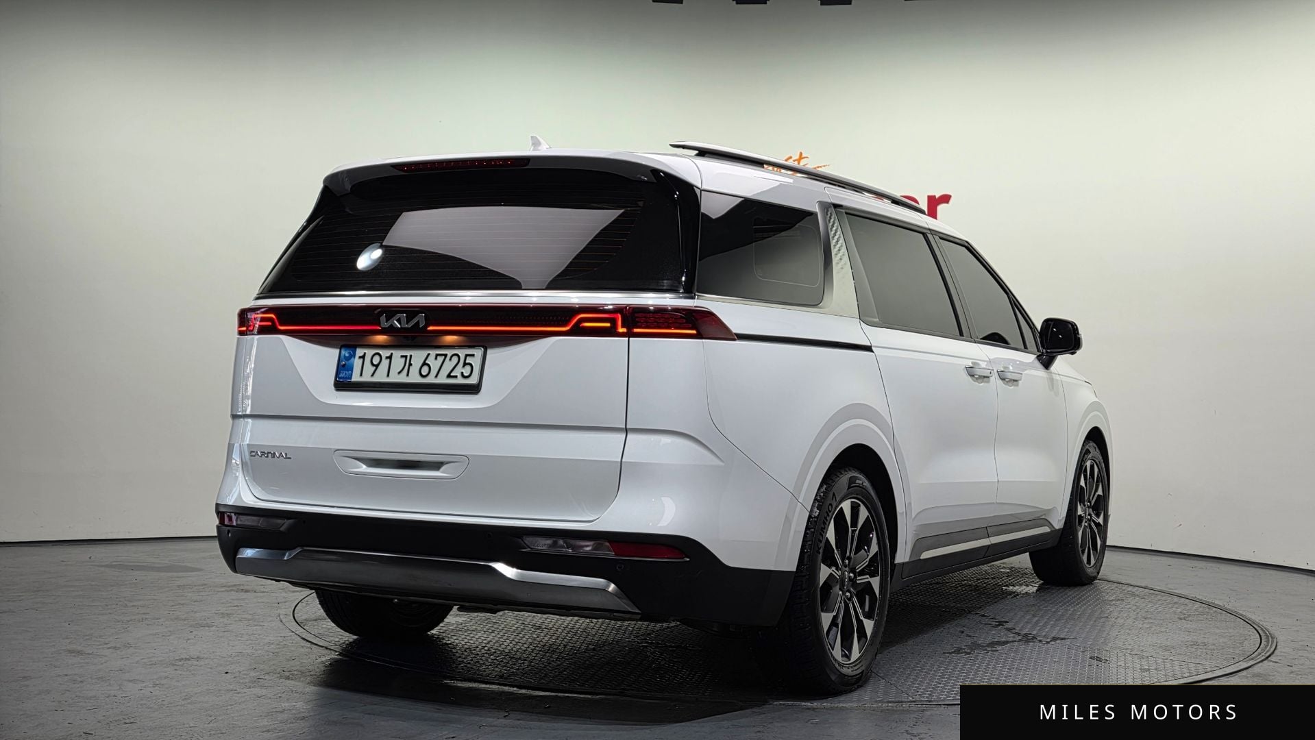 Kia Carnival 2023 — миниатюра 2