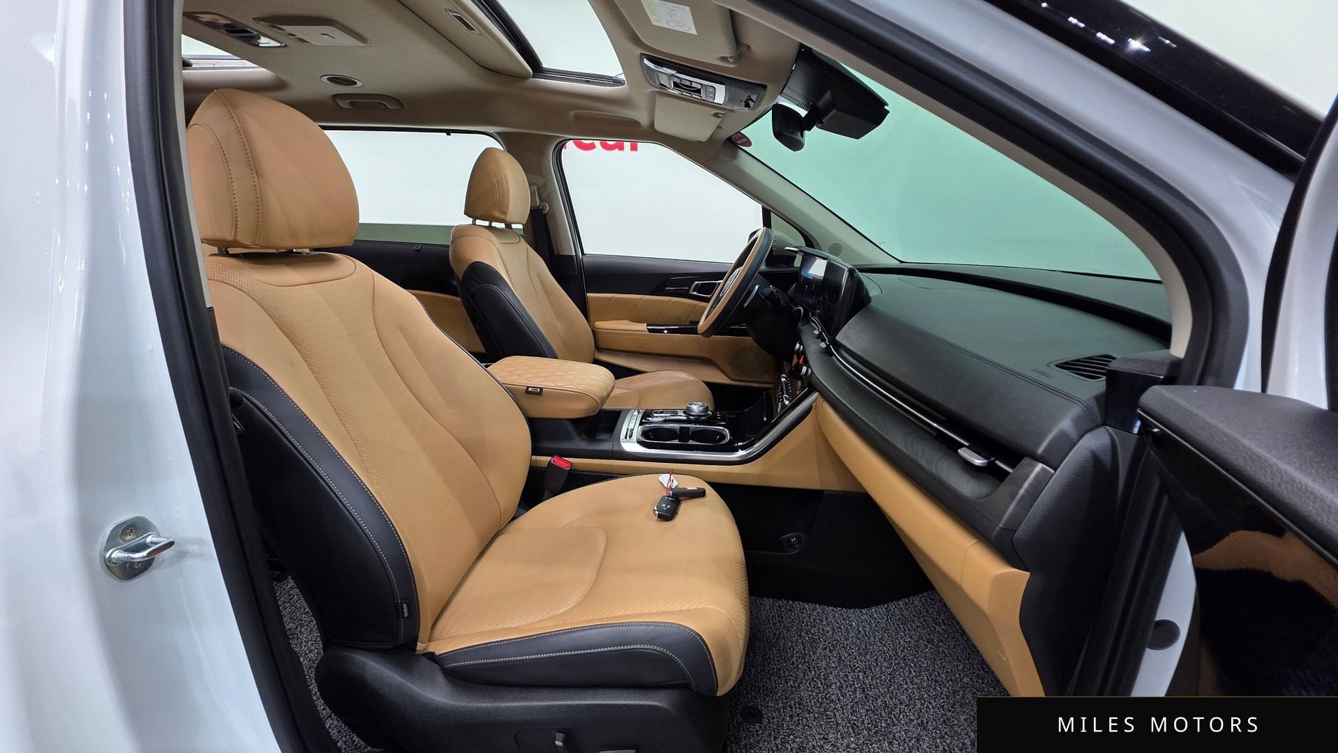 Kia Carnival 2023 — миниатюра 10