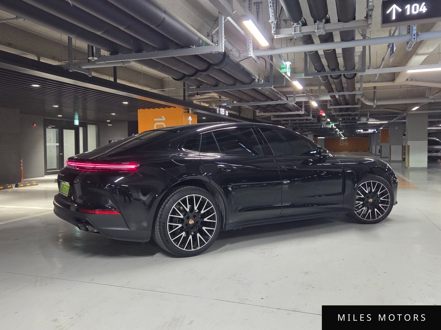 Porsche Panamera 2025 — миниатюра 2