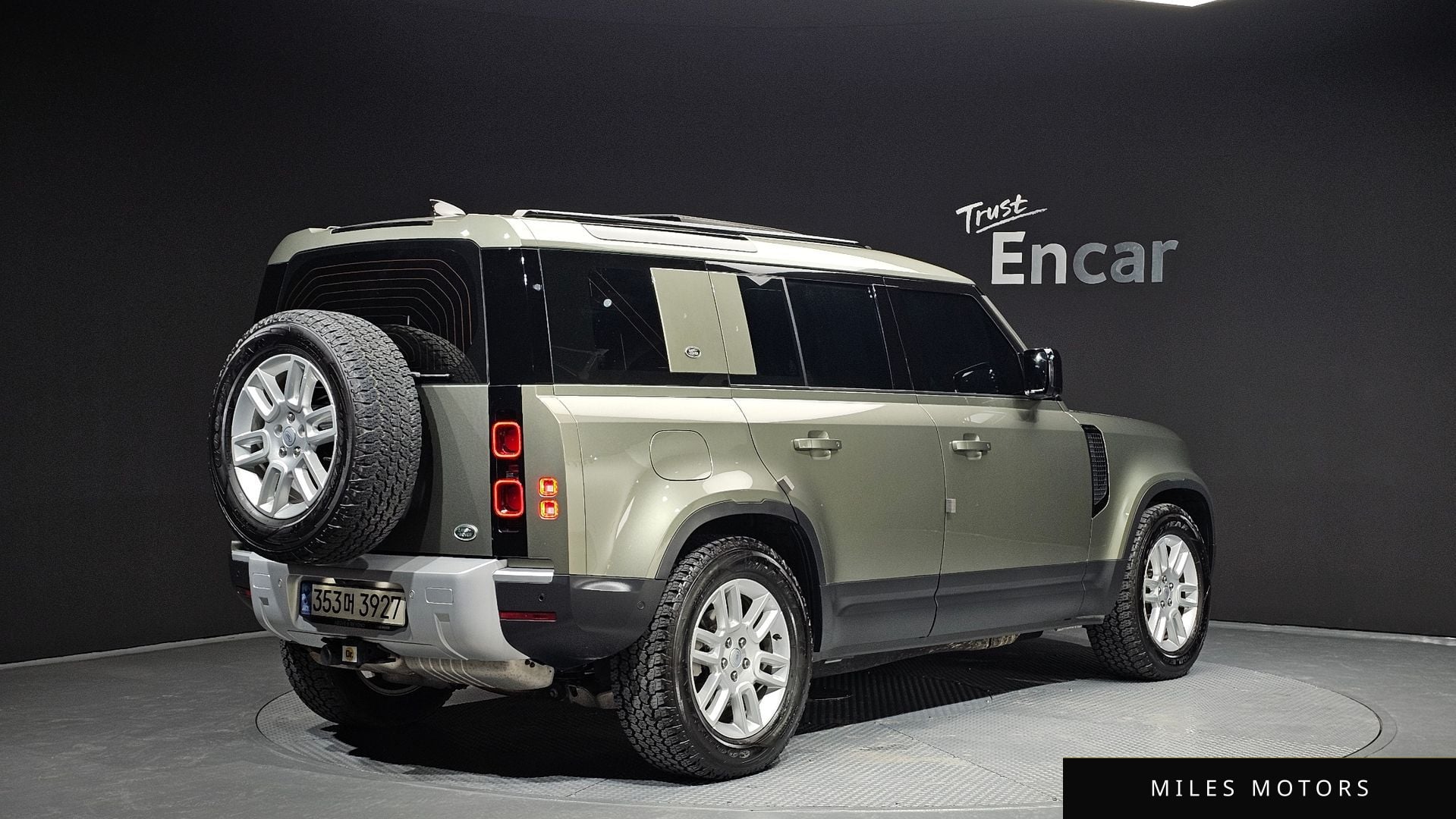Land Rover Defender 2022 — миниатюра 2