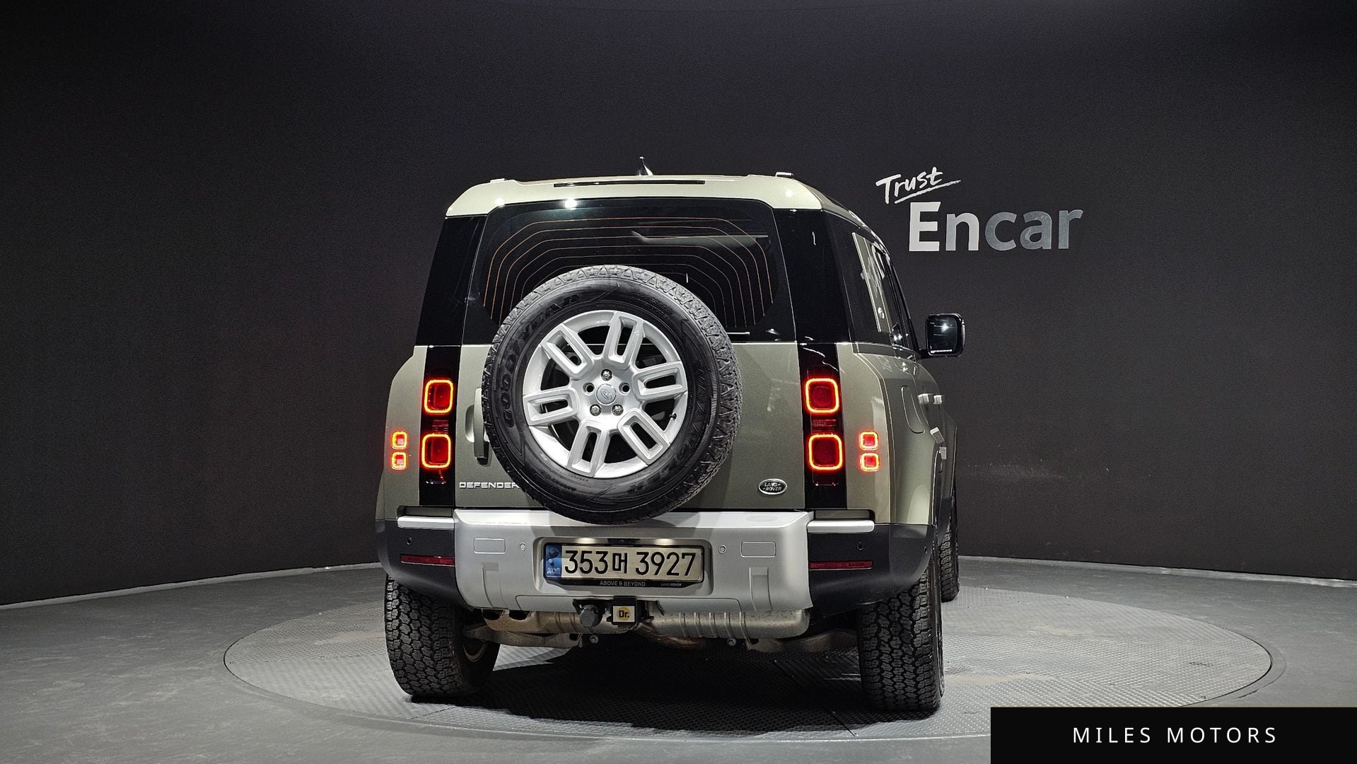 Land Rover Defender 2022 — миниатюра 4