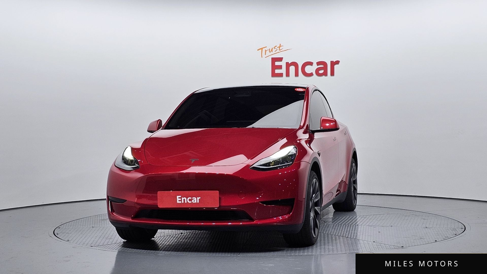 Tesla Model Y 2024 — миниатюра 3