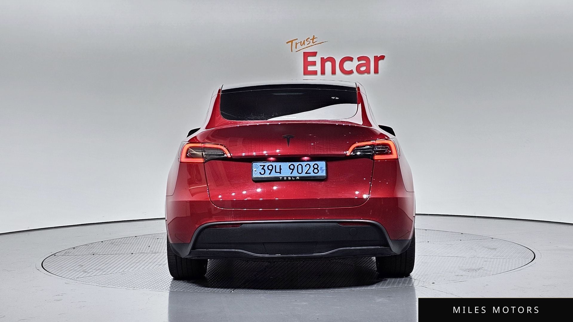 Tesla Model Y 2024 — миниатюра 4