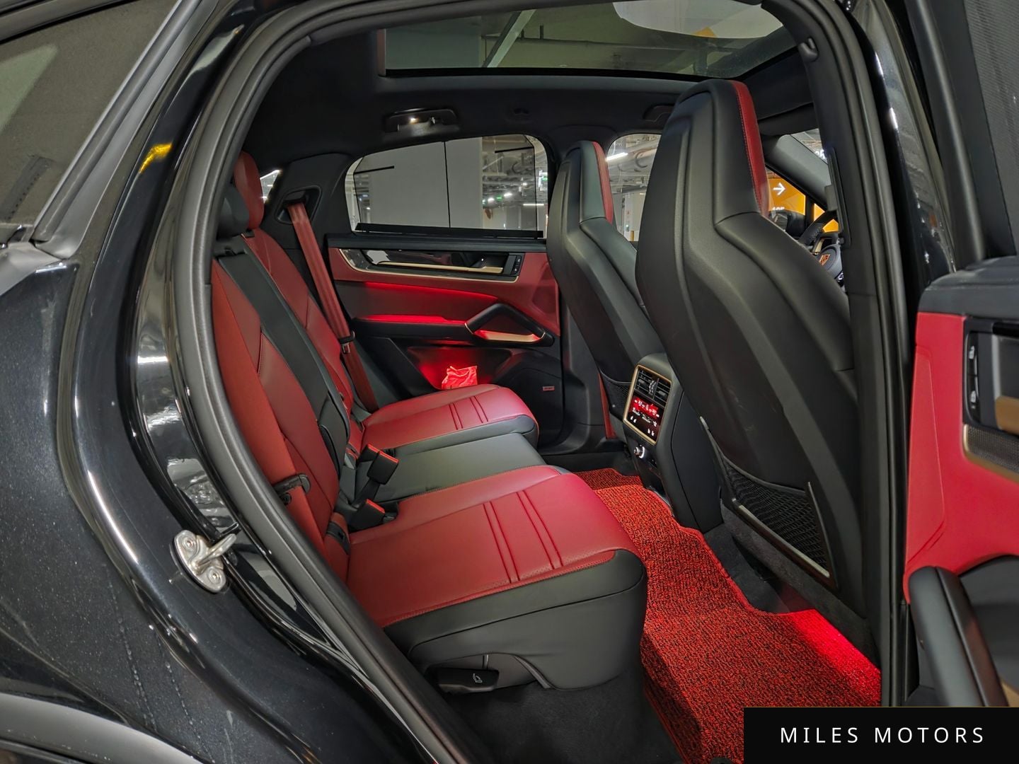 Porsche Cayenne 2025 — миниатюра 12