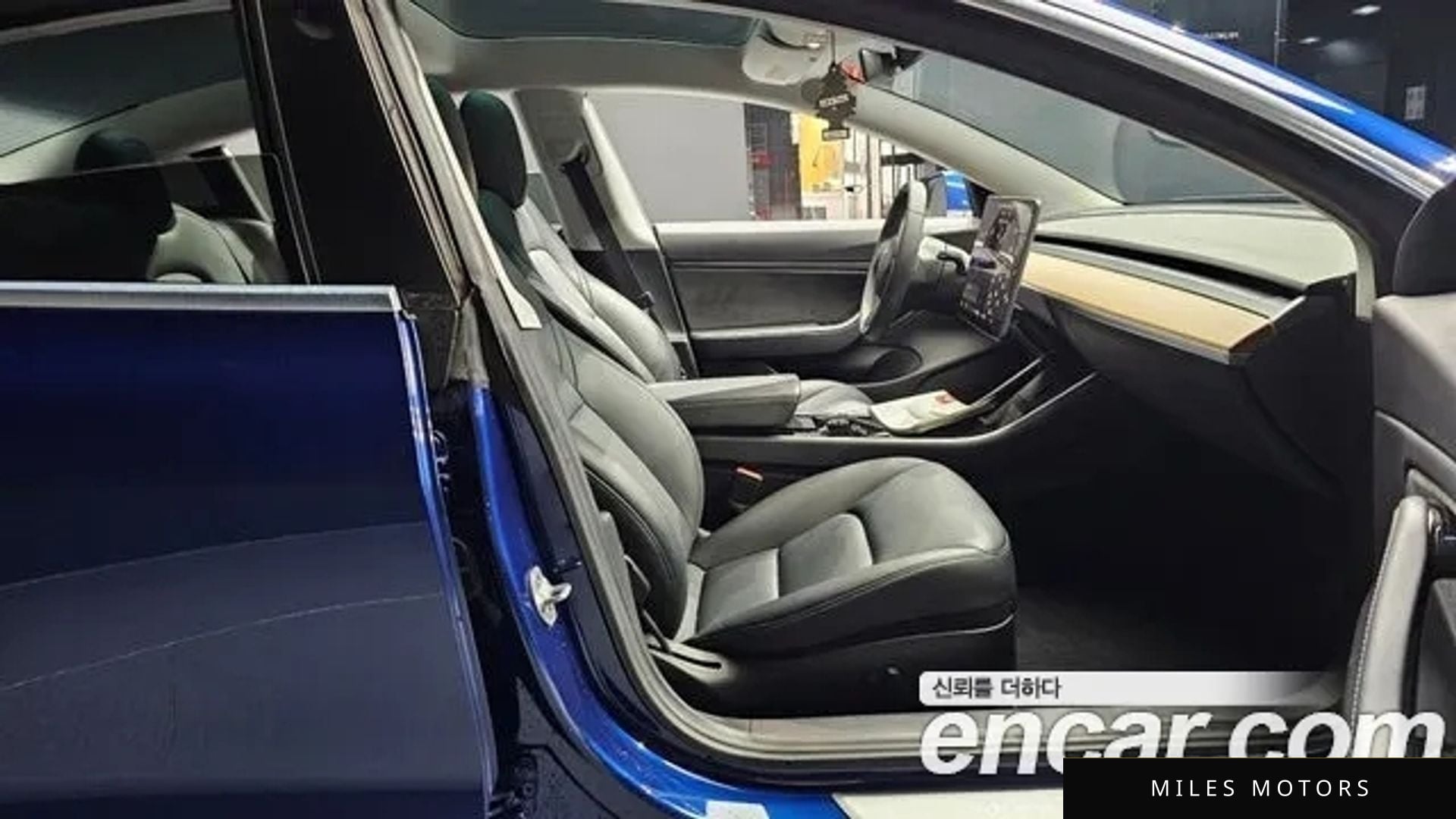 Tesla Model 3 2020 — миниатюра 10