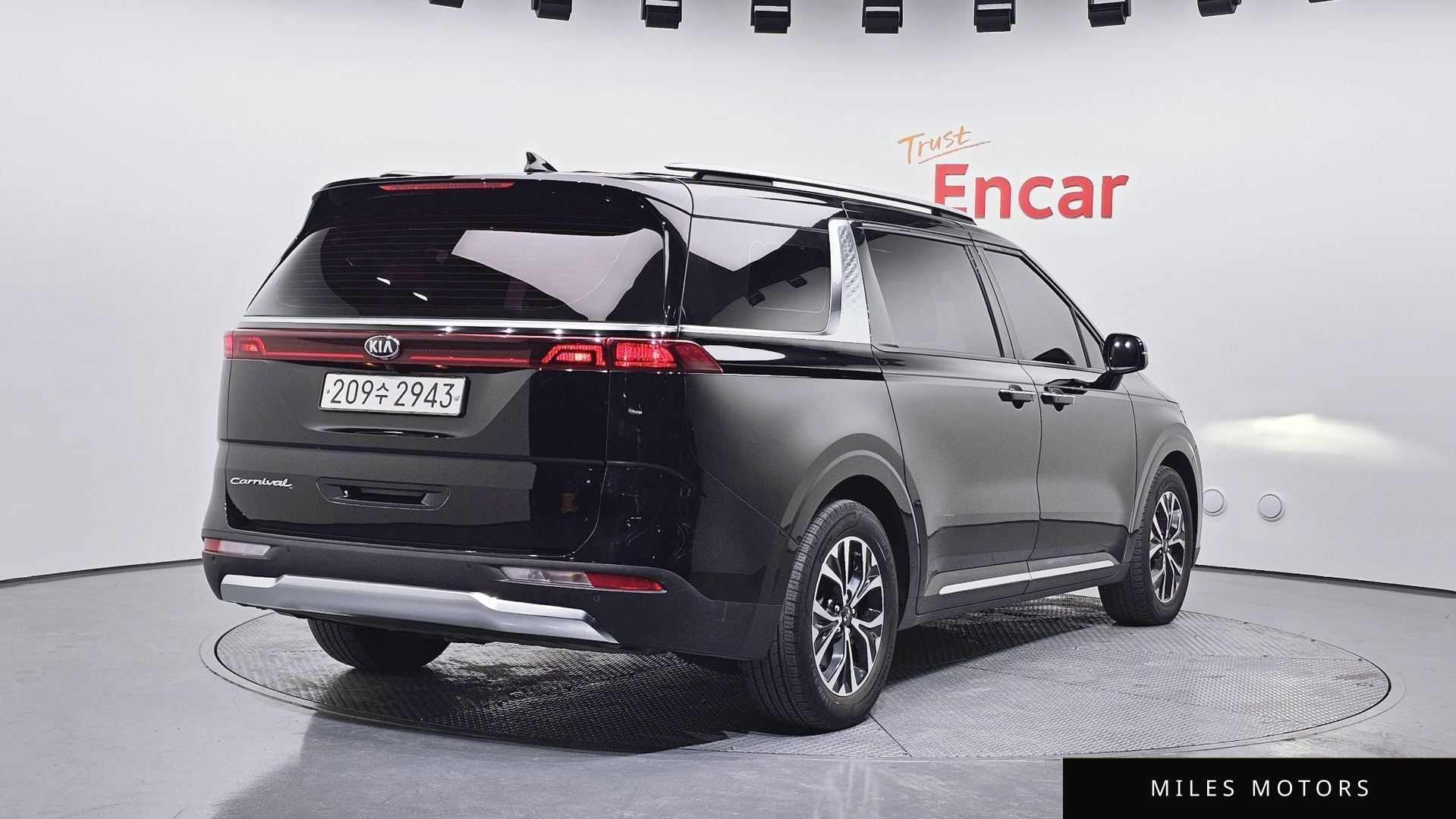 Kia Carnival 2021 — миниатюра 2
