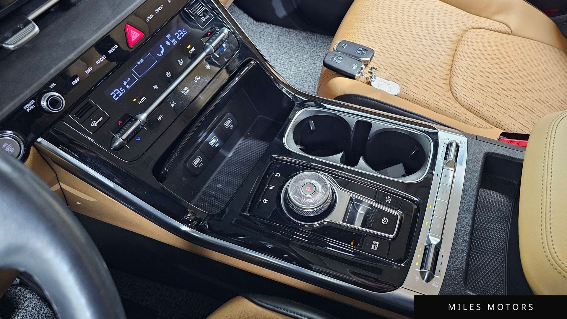 Kia Carnival 2021 — миниатюра 9