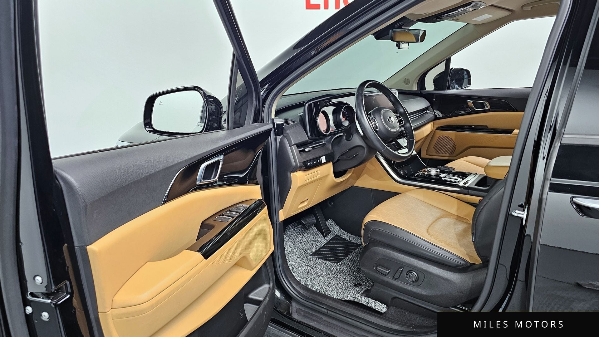 Kia Carnival 2021 — миниатюра 10