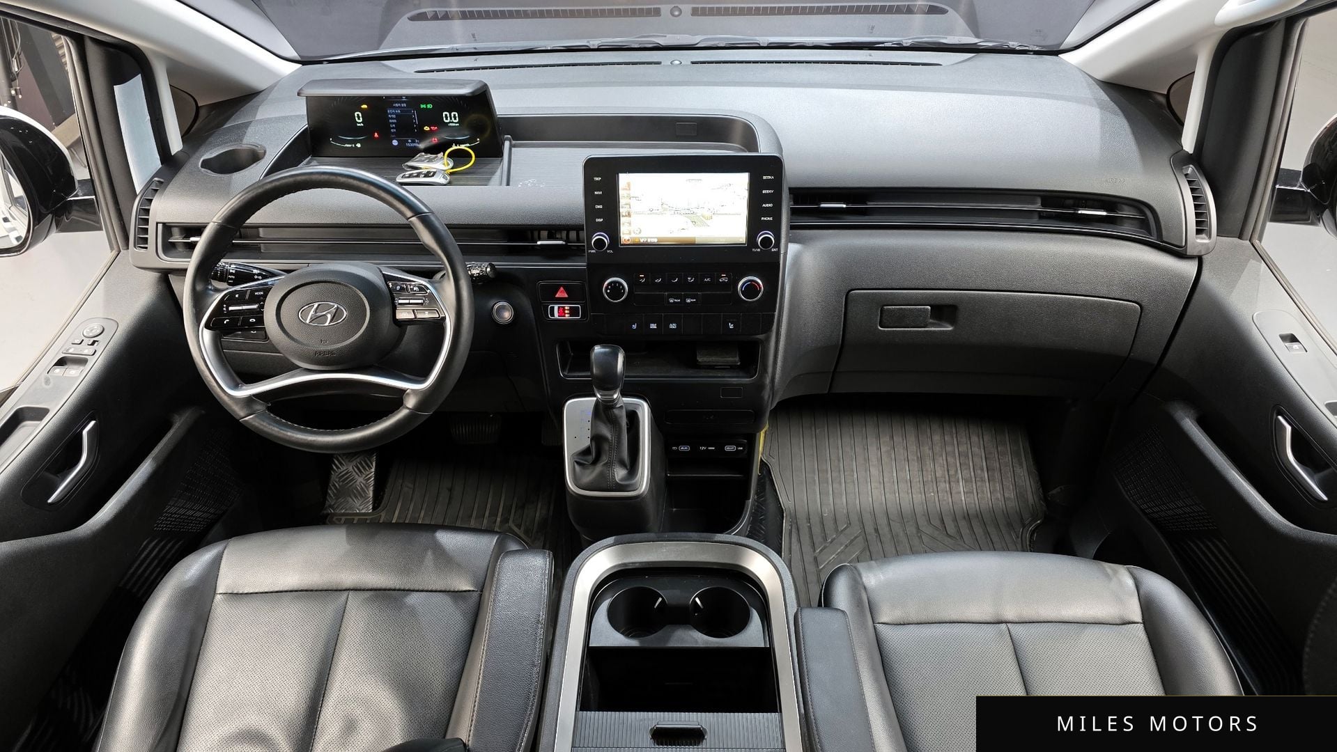 Hyundai Staria 2022 — миниатюра 7