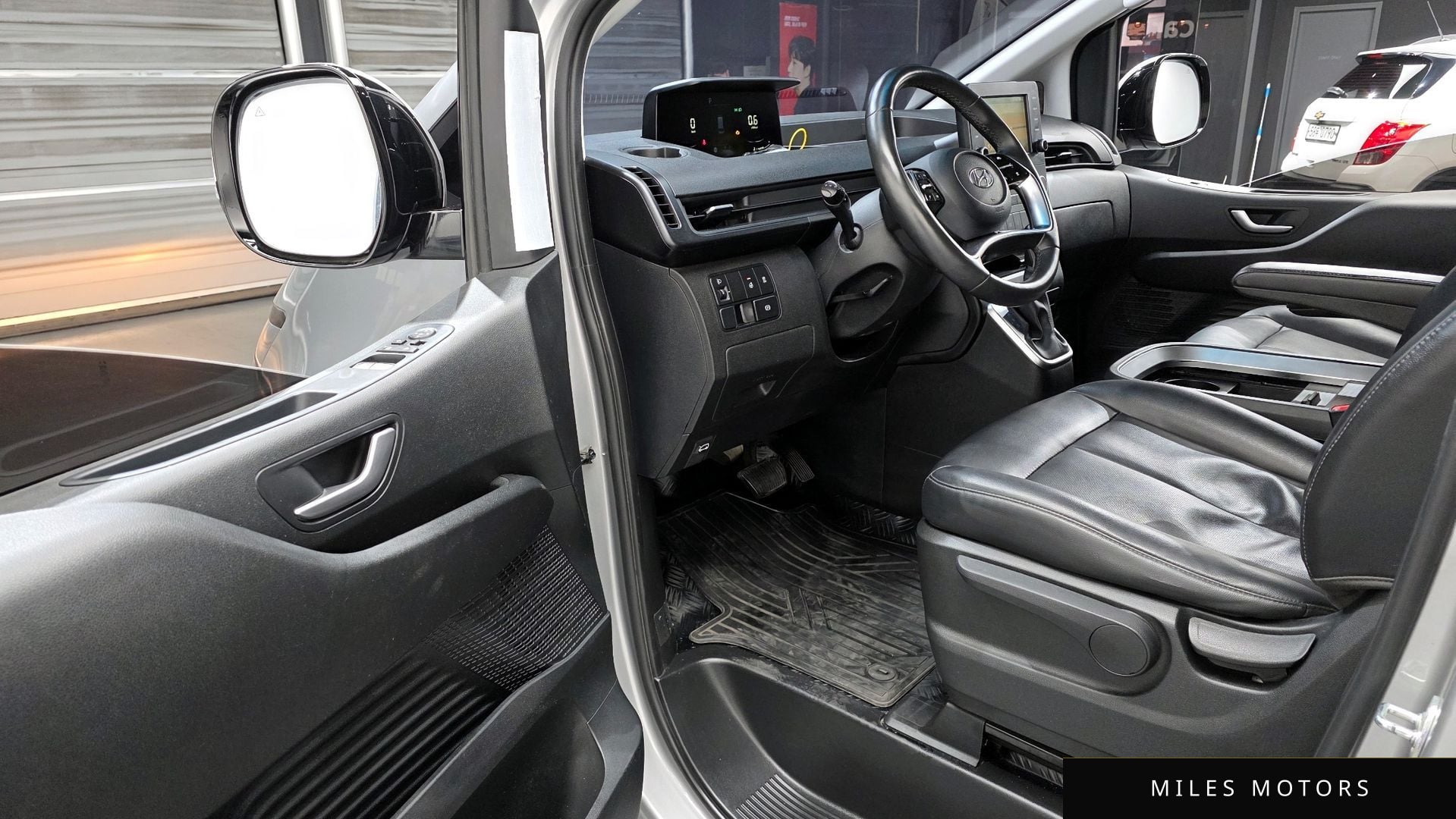 Hyundai Staria 2022 — миниатюра 11