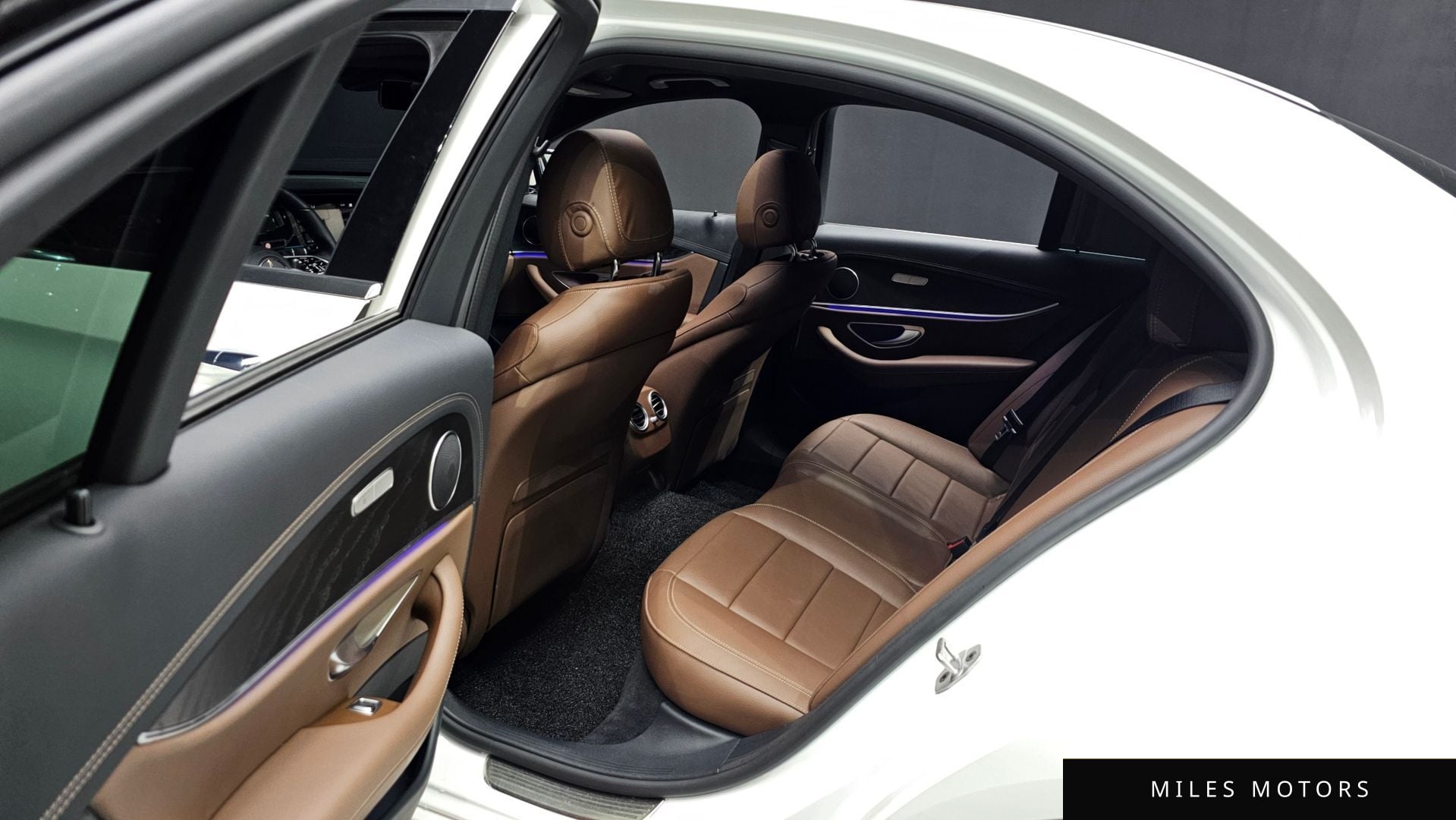 Mercedes-Benz E-Class W213 2023 — миниатюра 12