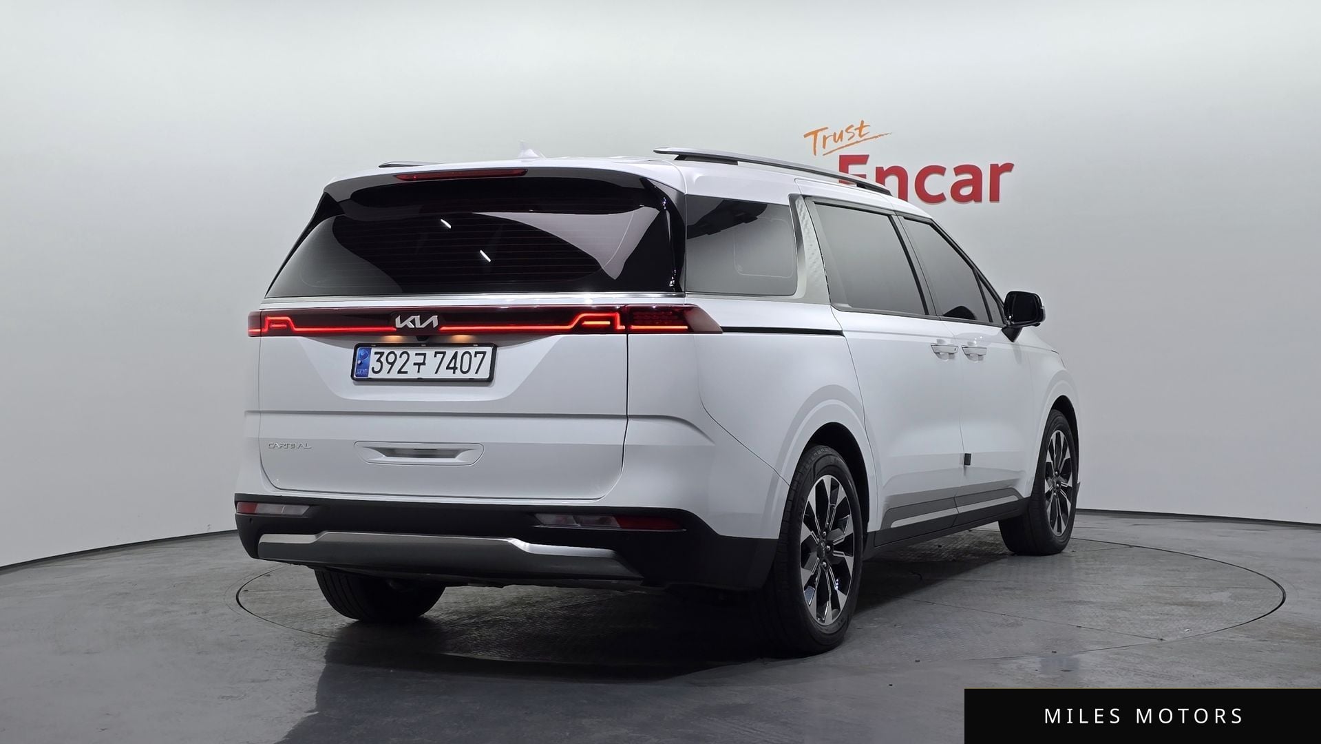 Kia Carnival 2023 — миниатюра 2