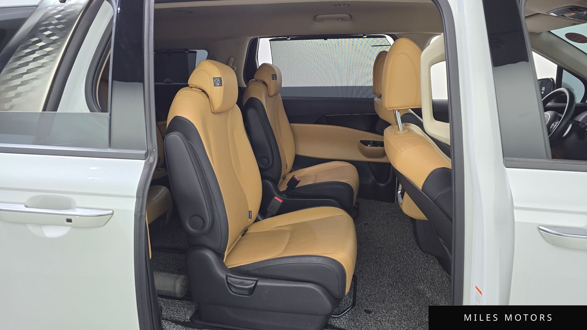 Kia Carnival 2023 — миниатюра 12