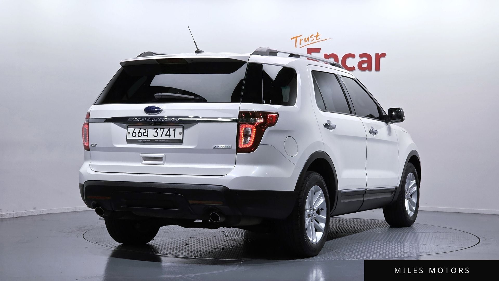Ford Explorer 2014 — миниатюра 2