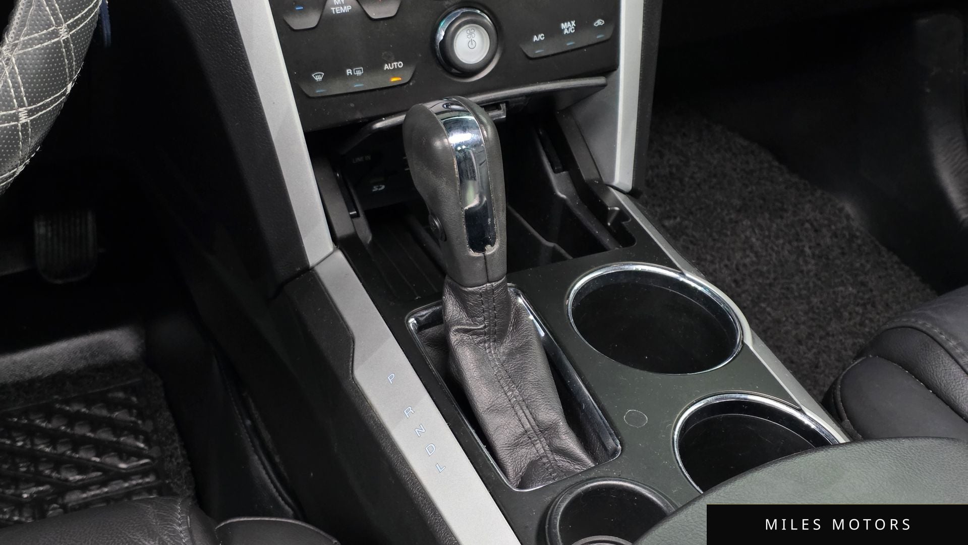 Ford Explorer 2014 — миниатюра 9