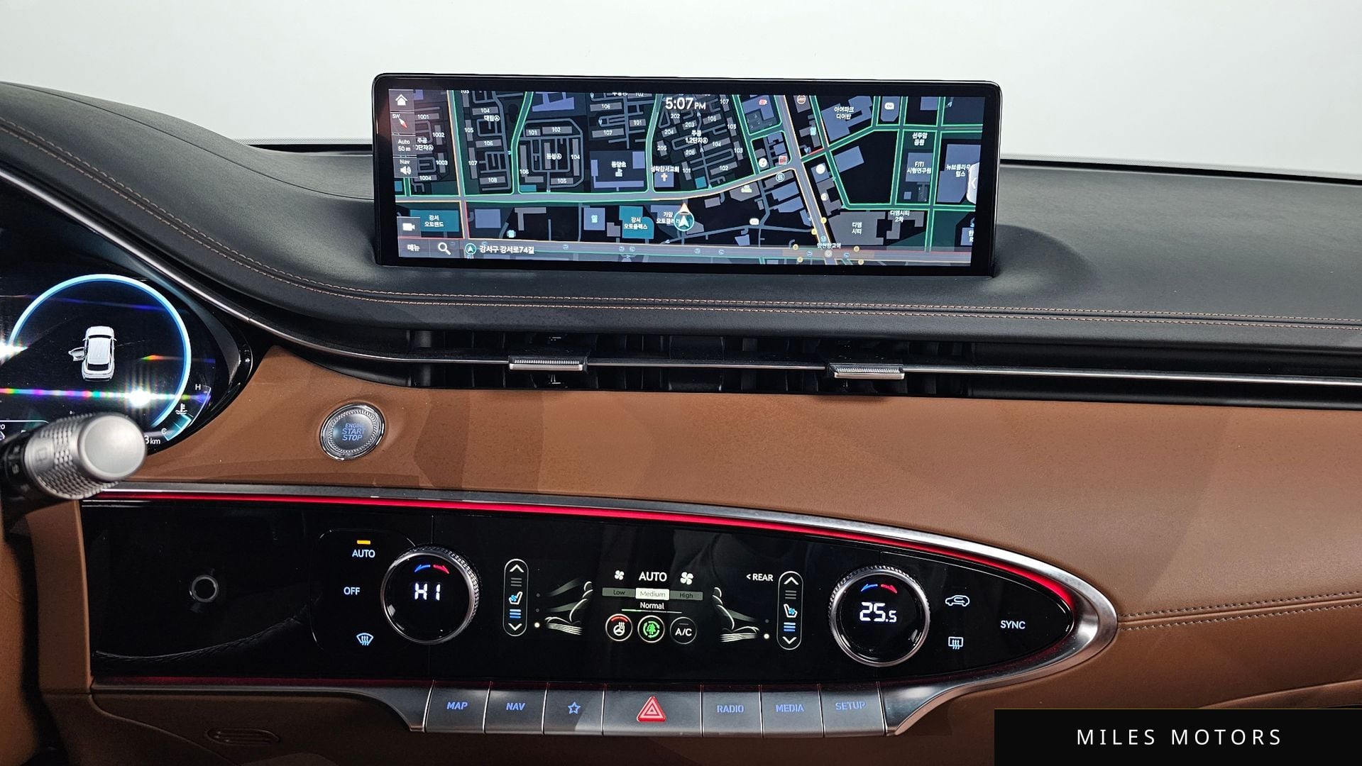 Genesis GV70 2021 — миниатюра 14