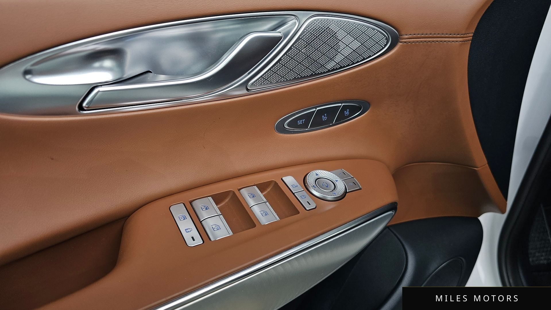 Genesis GV70 2021 — миниатюра 17