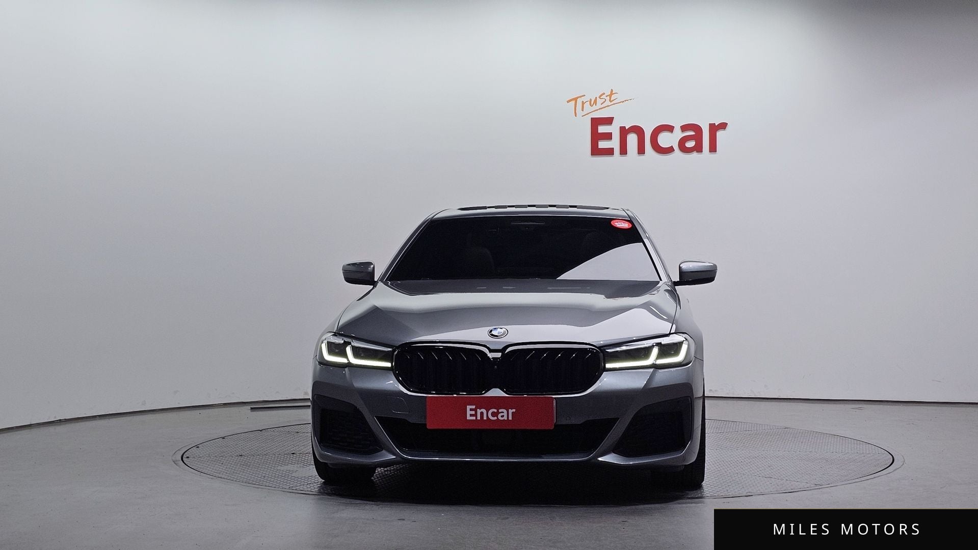 BMW 5 Series (G30) 2023 — миниатюра 3