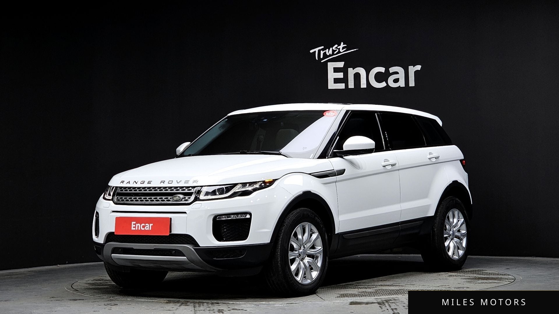 Land Rover Range Rover Evoque 2018 — фото 1 из 12