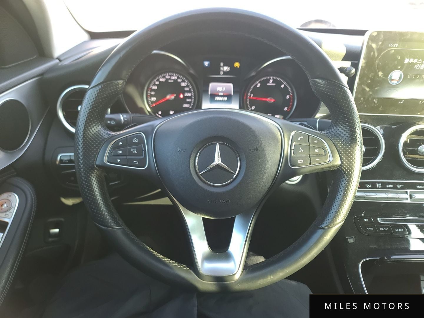 Mercedes-Benz C-Class W205 2015 — миниатюра 12