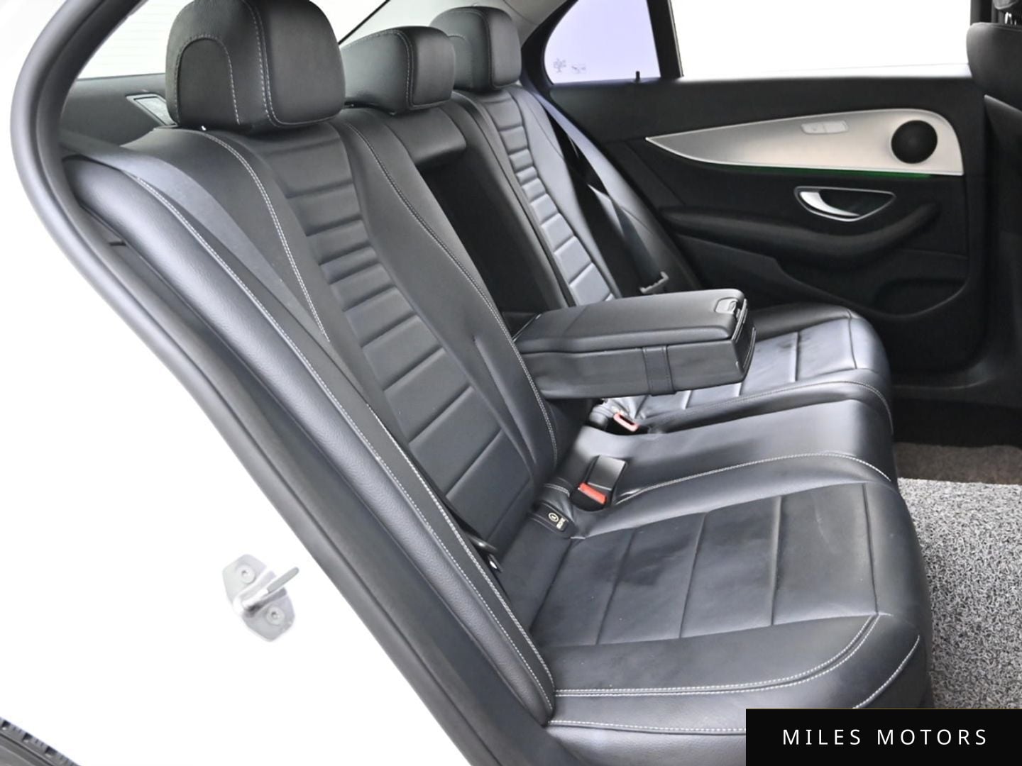 Mercedes-Benz E-Class W213 2017 — миниатюра 12