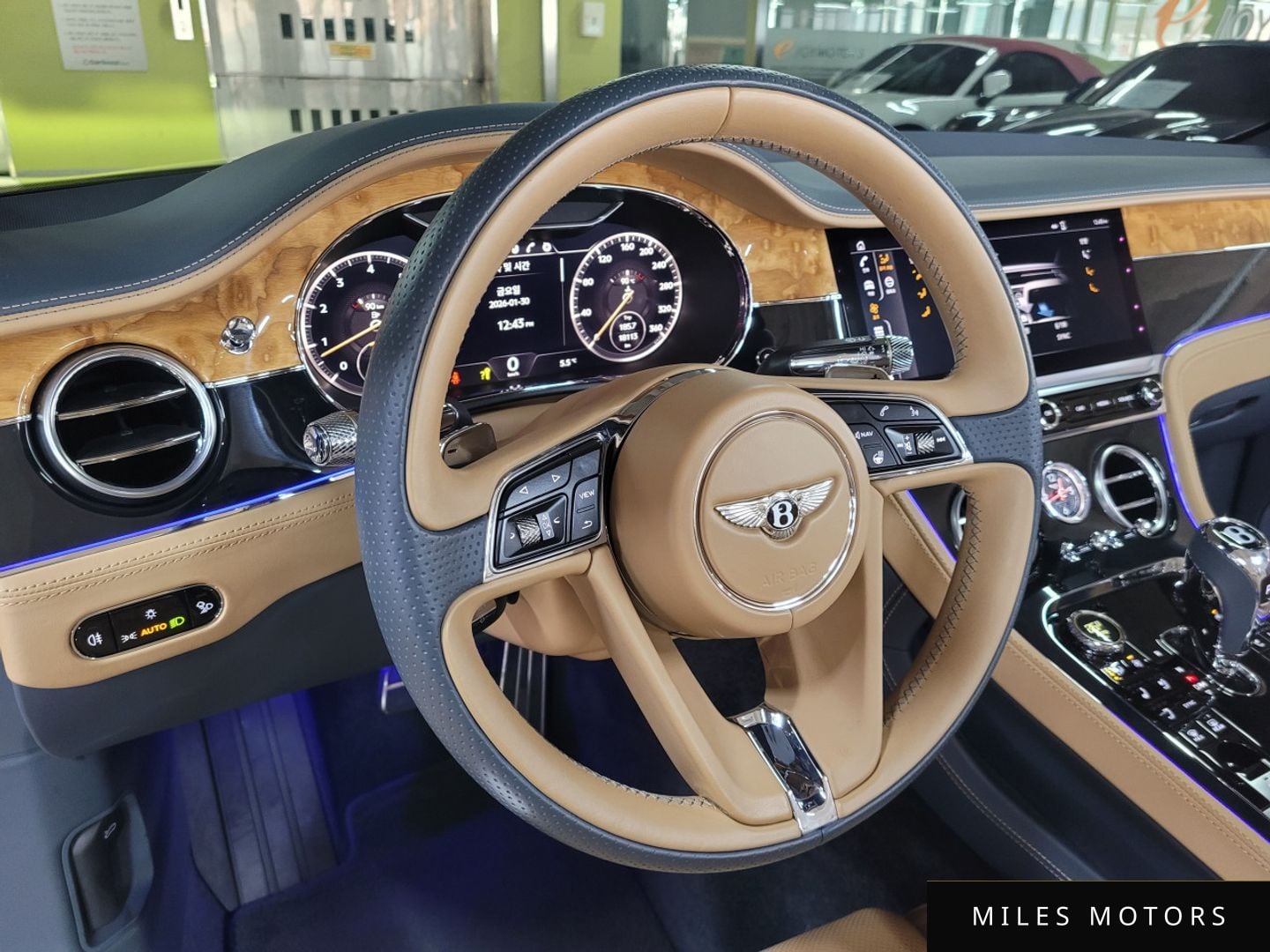 Bentley Continental GT 2020 — миниатюра 10