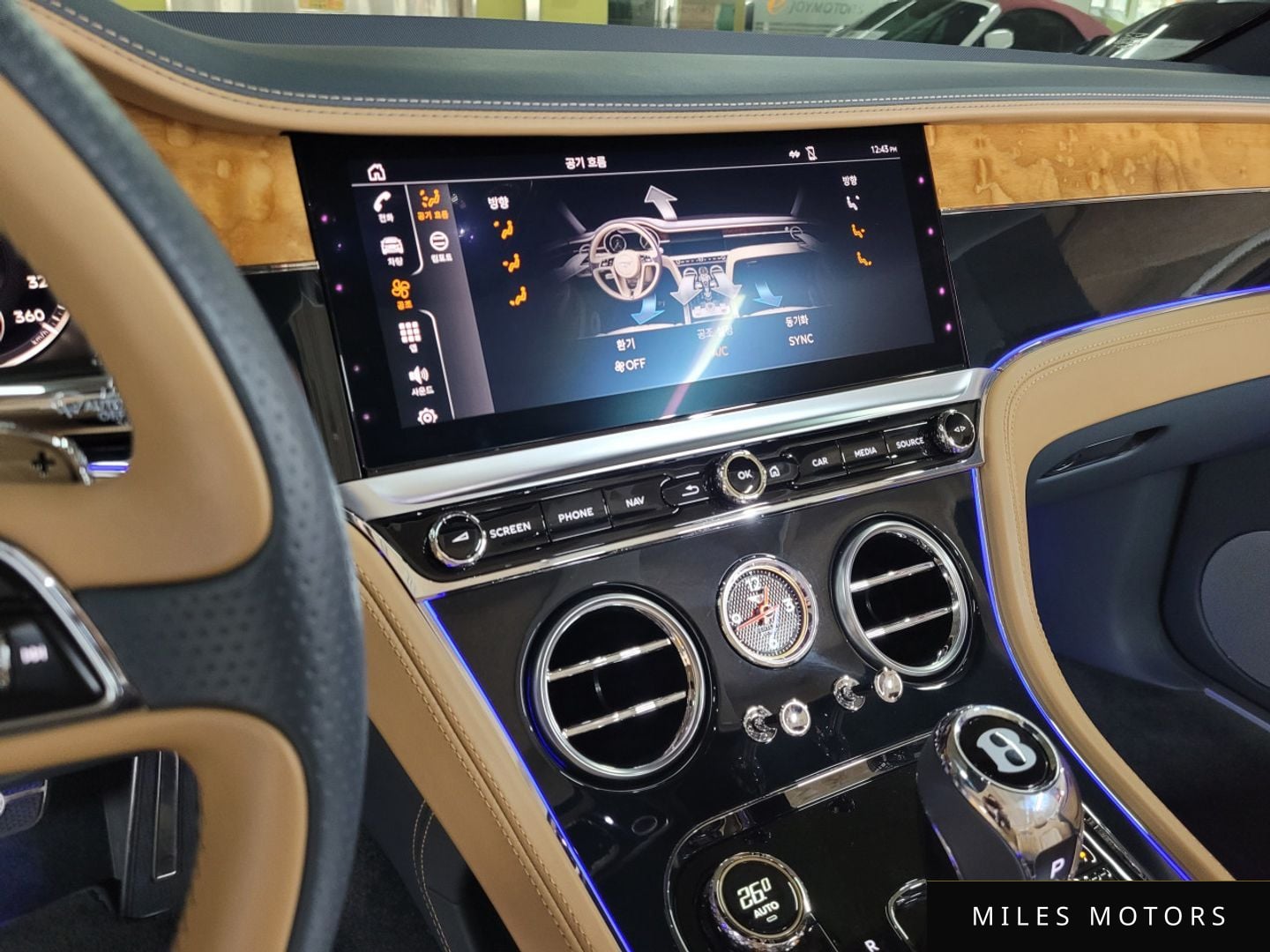 Bentley Continental GT 2020 — миниатюра 11