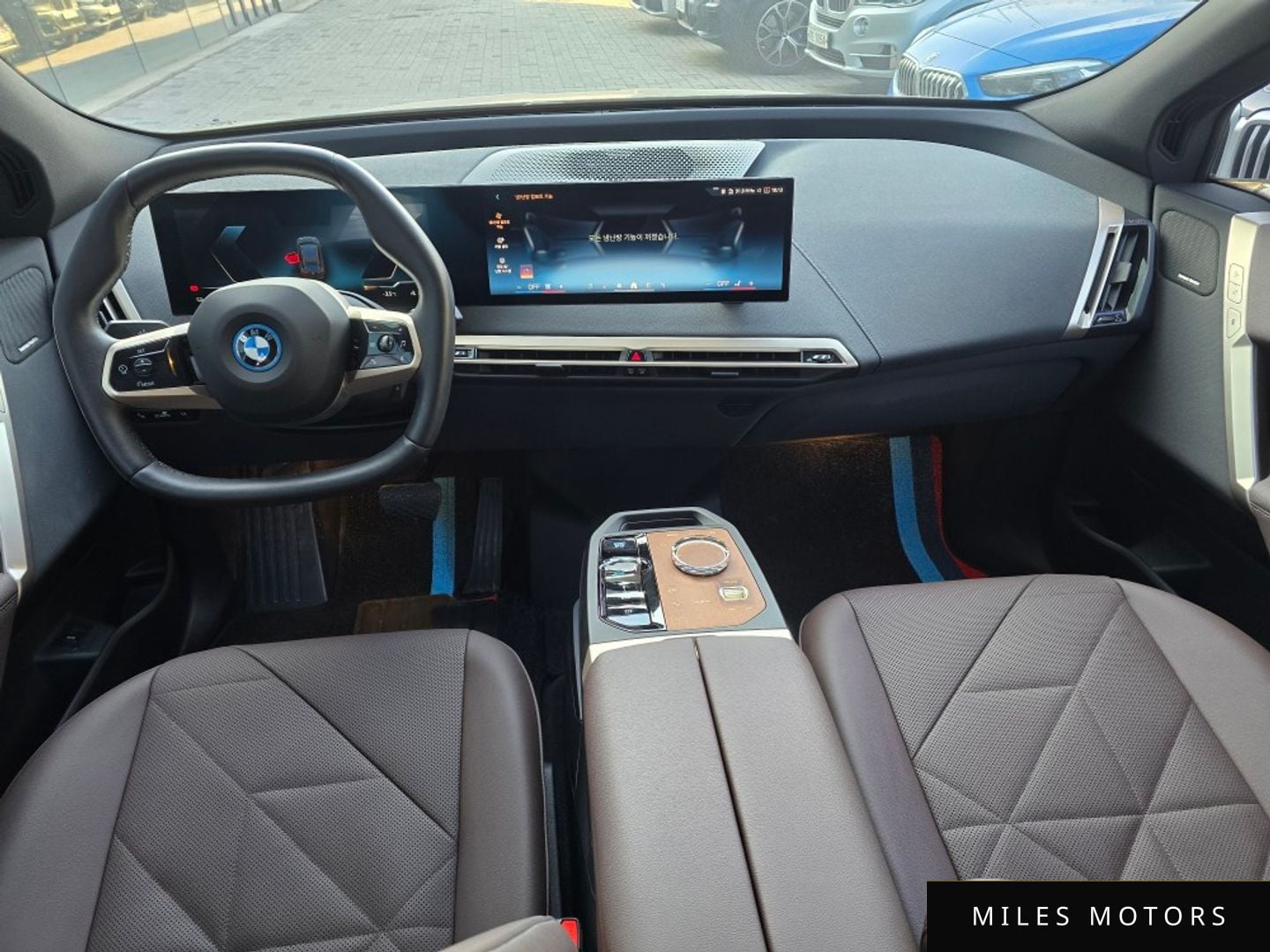 BMW iX 2025 — миниатюра 7